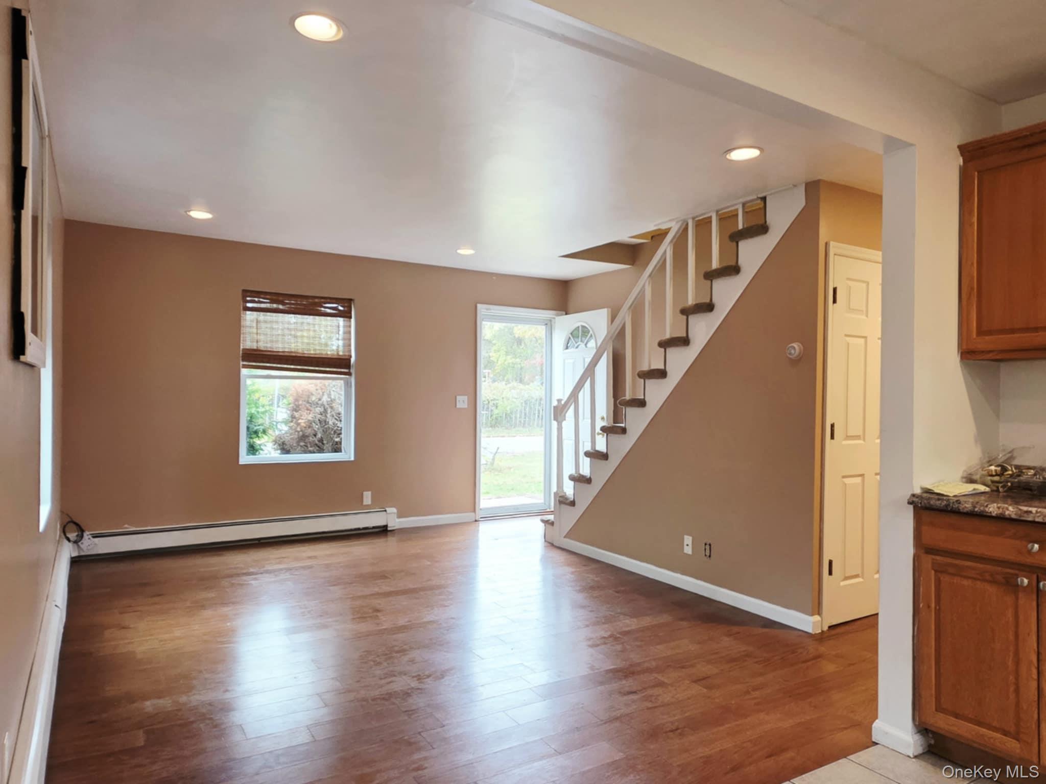 Single Family Commack Suffolk County, NY 11967, MLS-930856-5