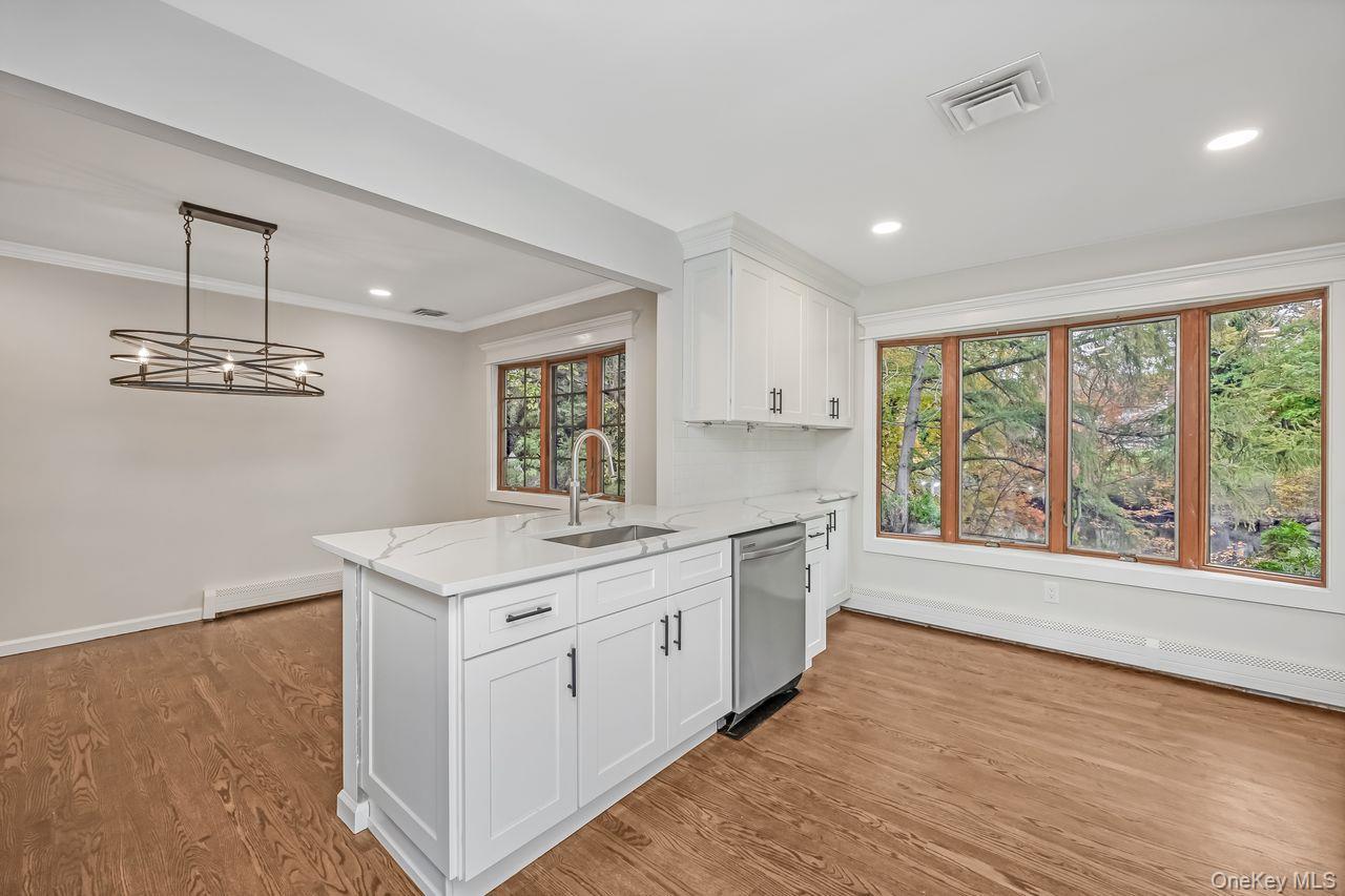 Single Family Gillette Suffolk County, NY 11772, MLS-930859-22