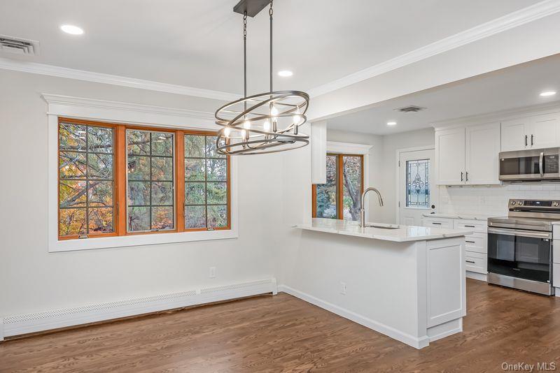 Single Family Gillette Suffolk County, NY 11772, MLS-930859-23