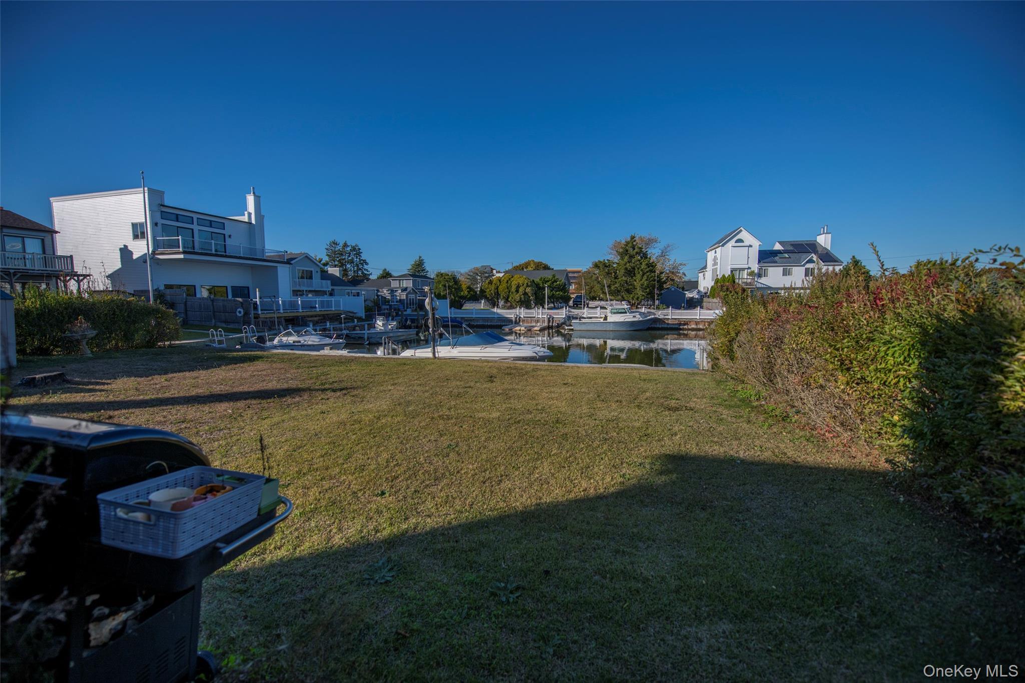 Single Family Fairlawn  Suffolk County, NY 11967, MLS-930872-10