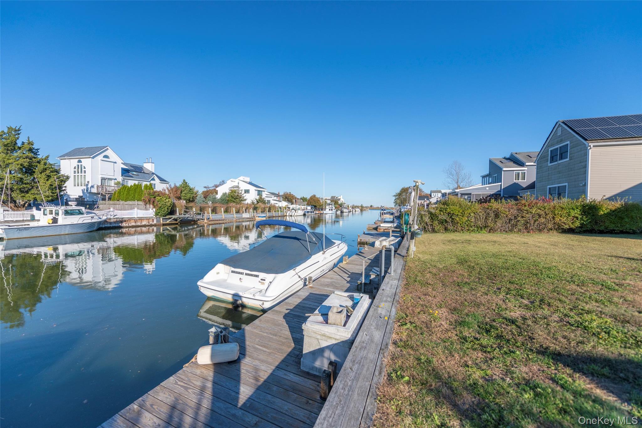 Single Family Fairlawn  Suffolk County, NY 11967, MLS-930872-15