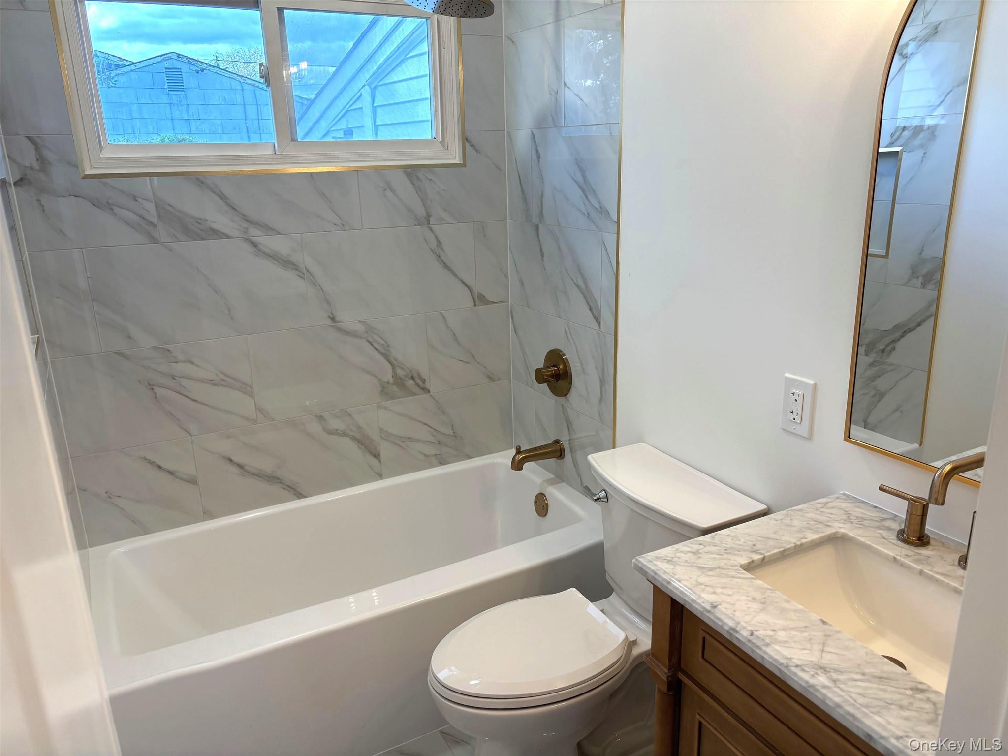 Single Family Loop  Suffolk County, NY 11782, MLS-930881-19