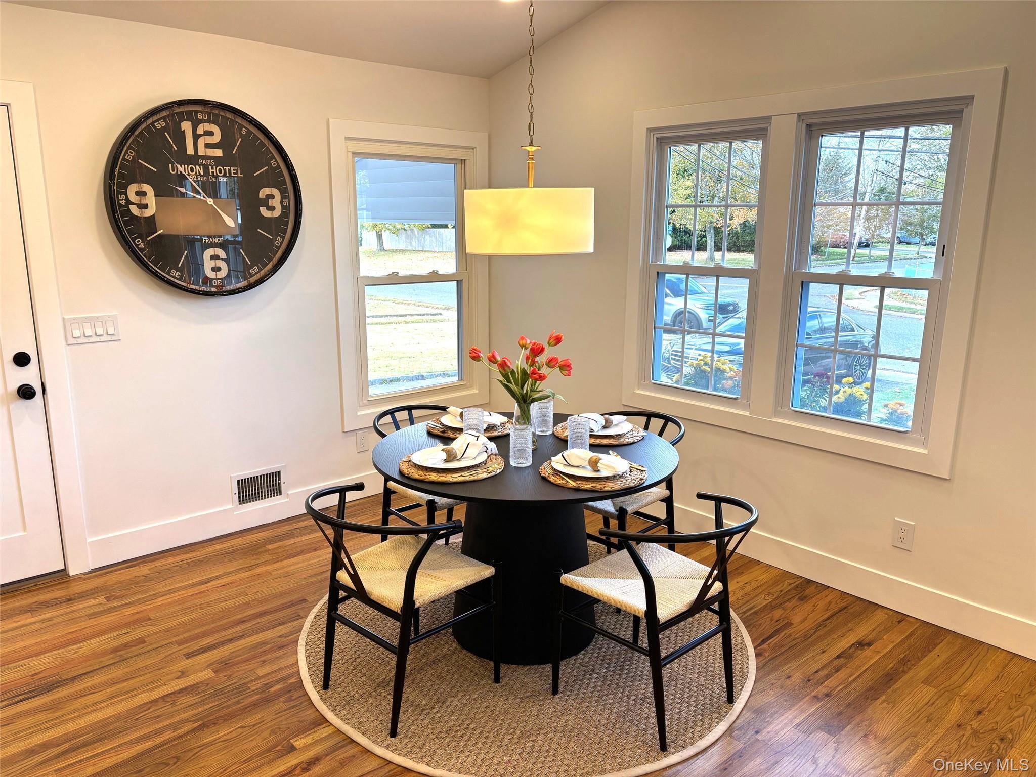 Single Family Loop  Suffolk County, NY 11782, MLS-930881-6