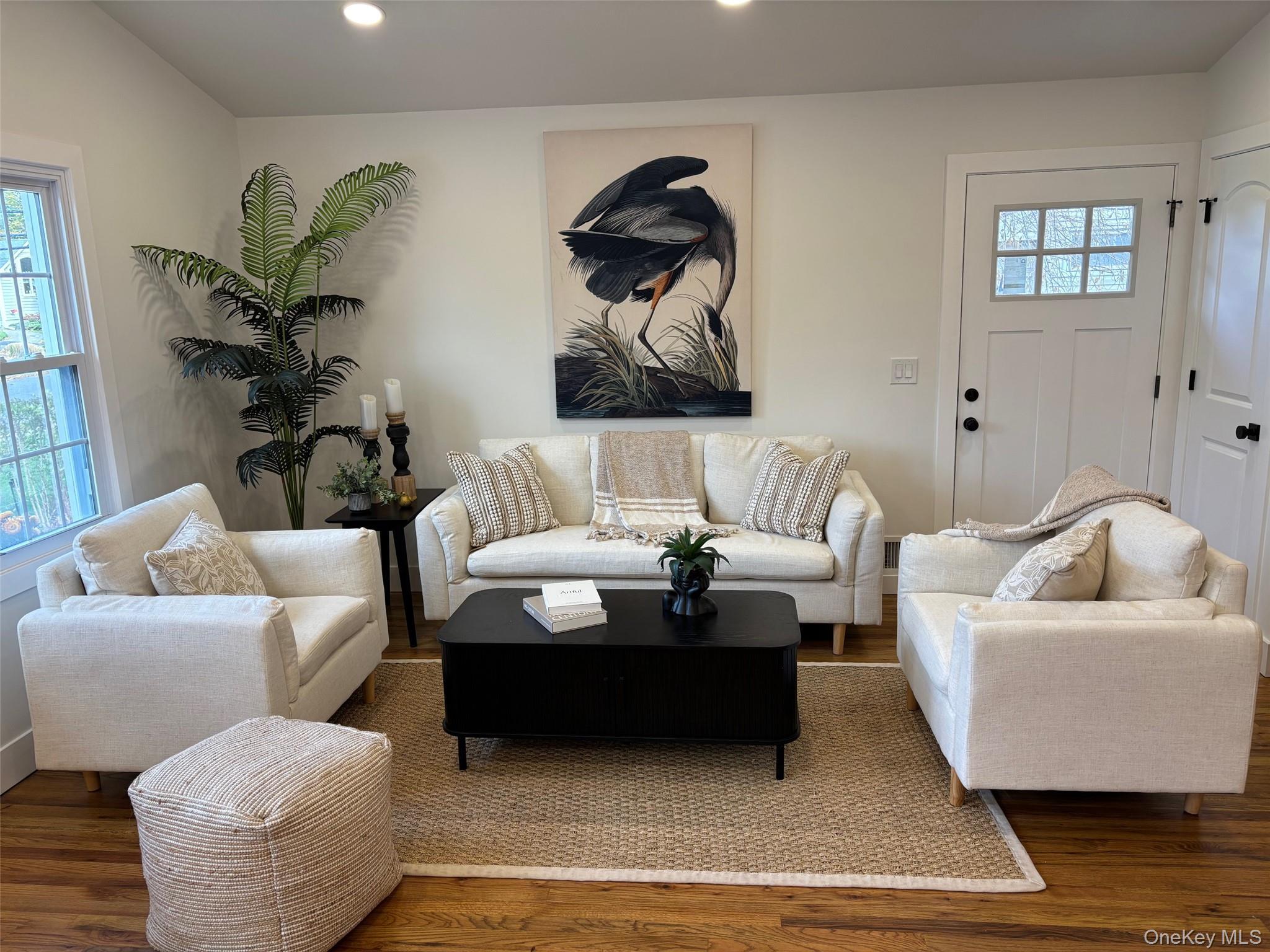 Single Family Loop  Suffolk County, NY 11782, MLS-930881-8