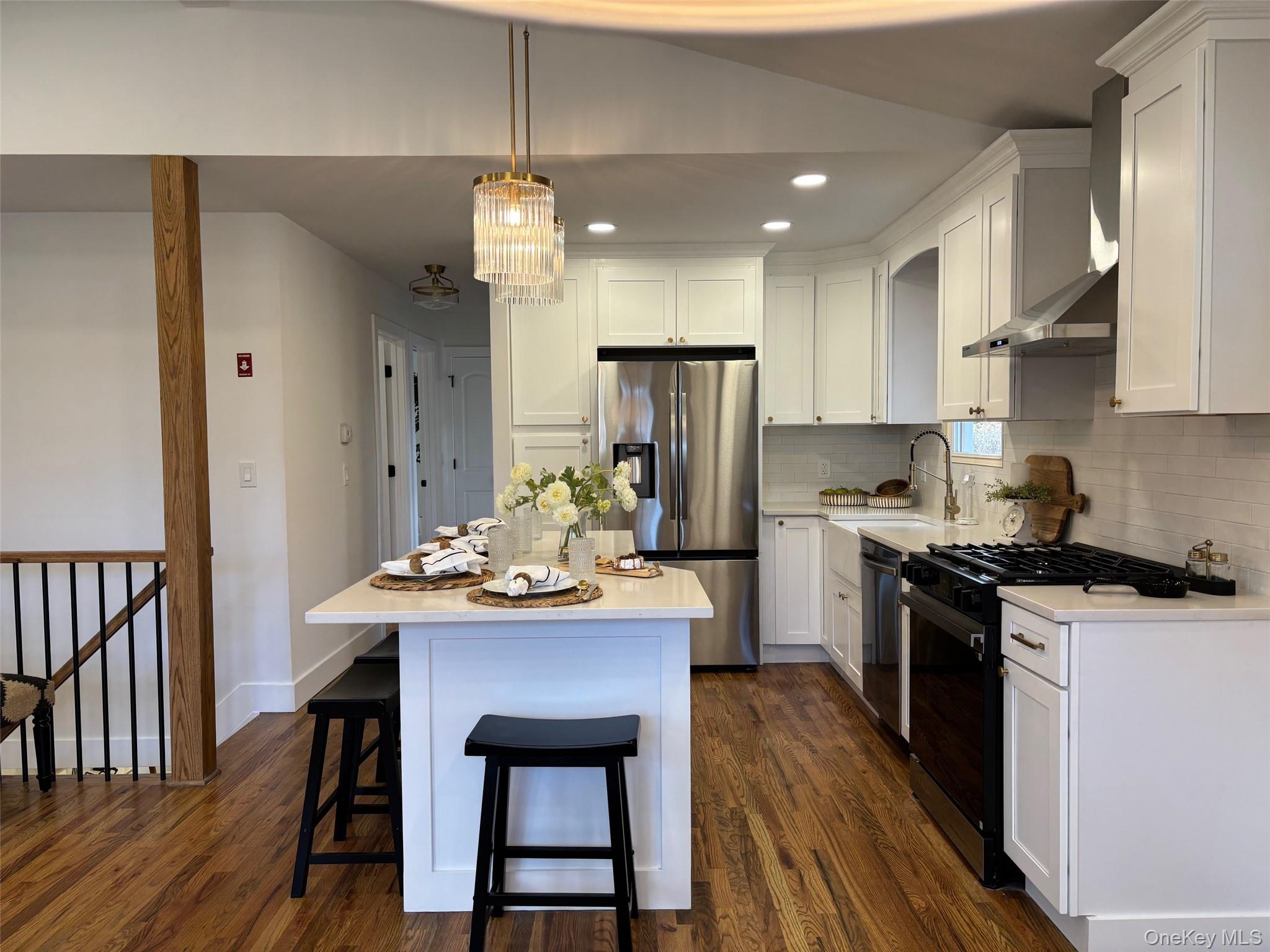 Single Family Loop  Suffolk County, NY 11782, MLS-930881-9