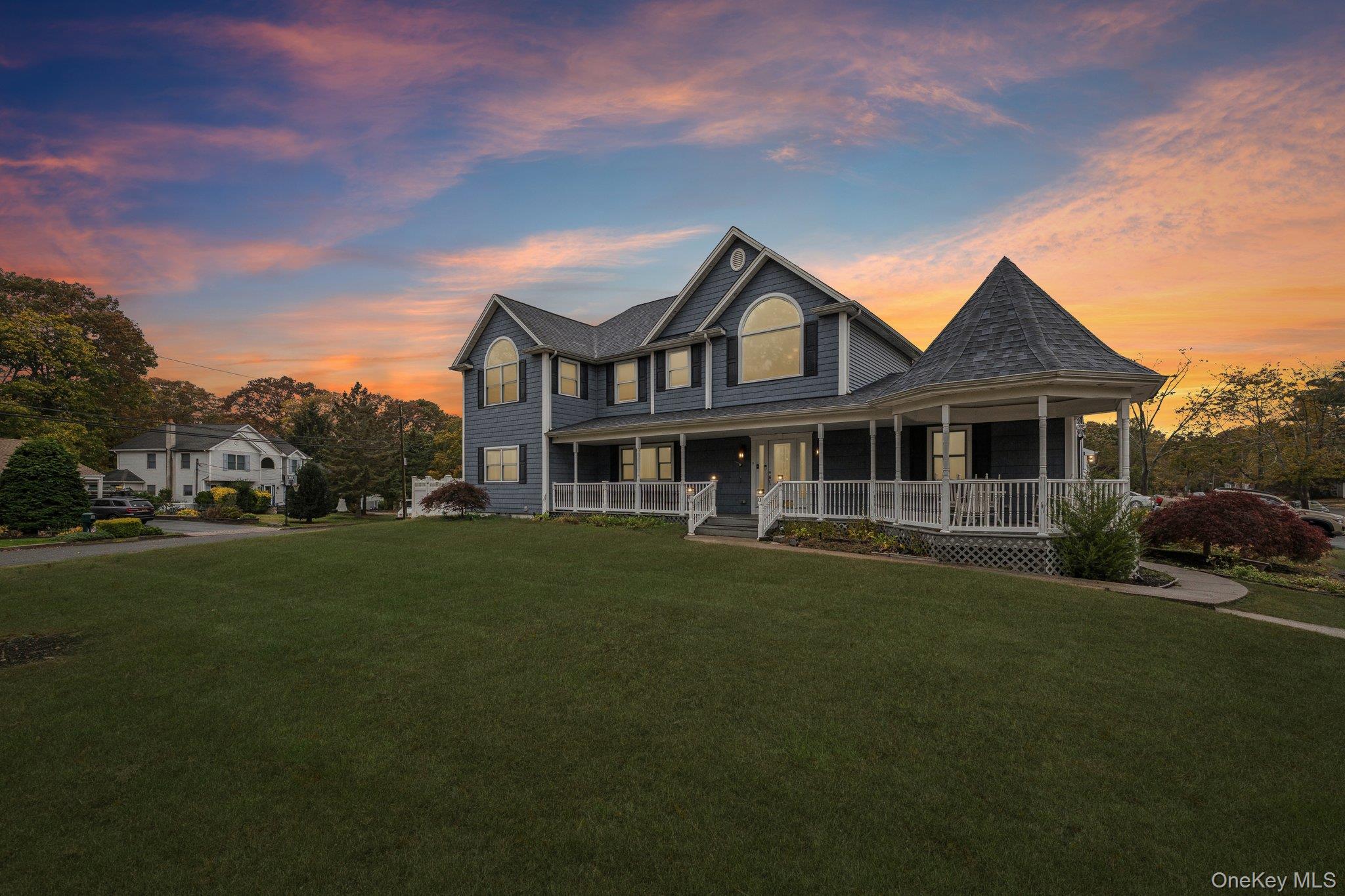 Single Family Steuben  Suffolk County, NY 11767, MLS-930913-30