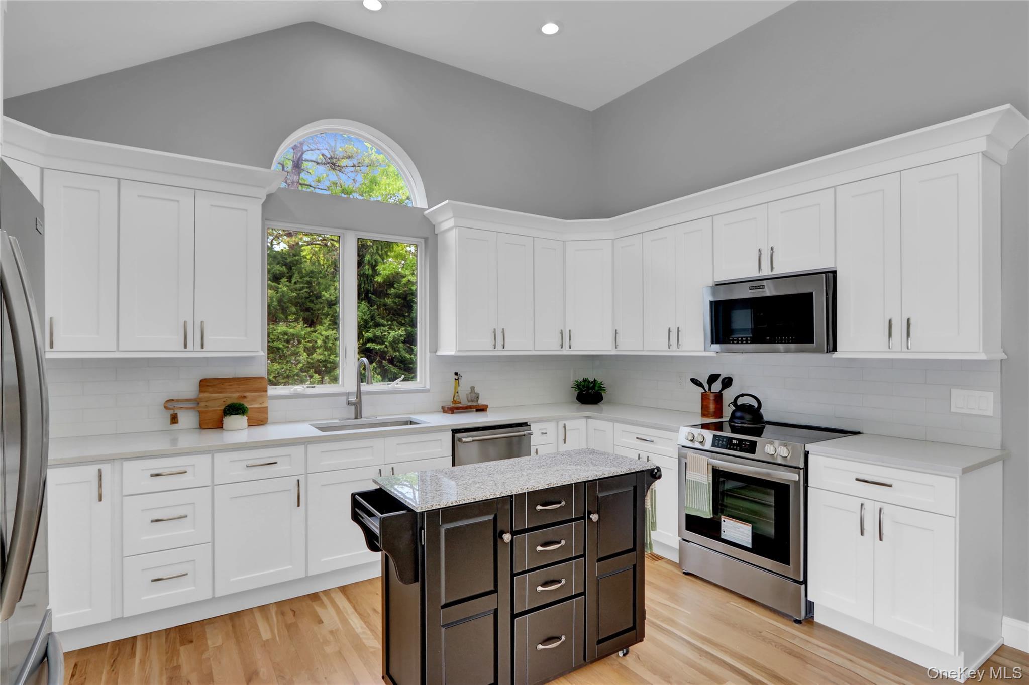 Single Family Red Creek Suffolk County, NY 11946, MLS-930929-17