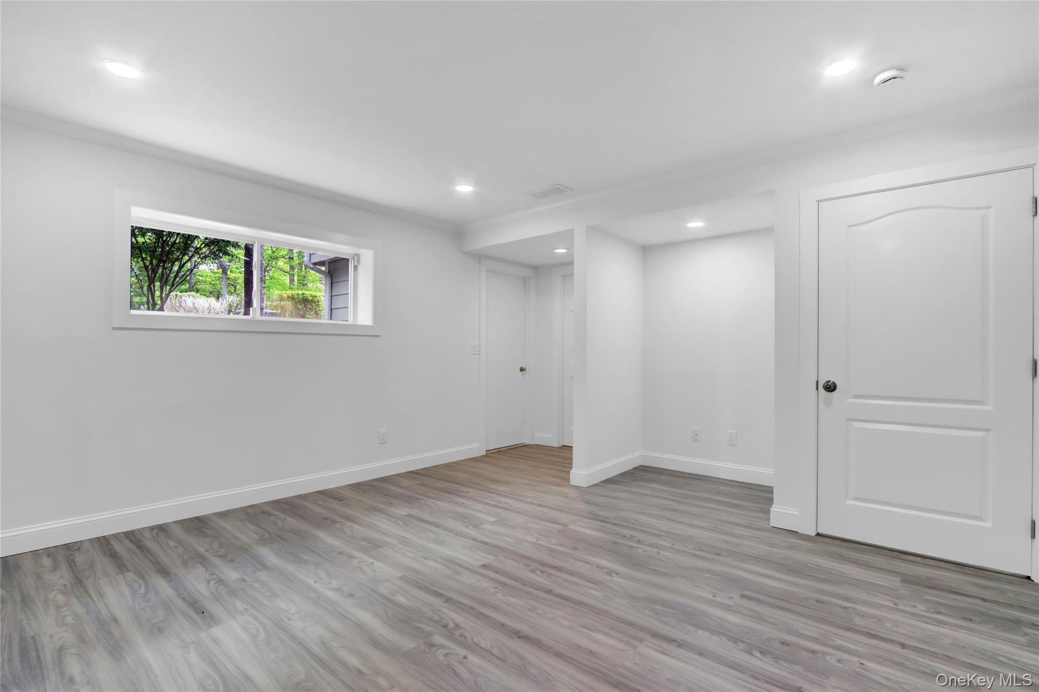 Single Family Red Creek Suffolk County, NY 11946, MLS-930929-32