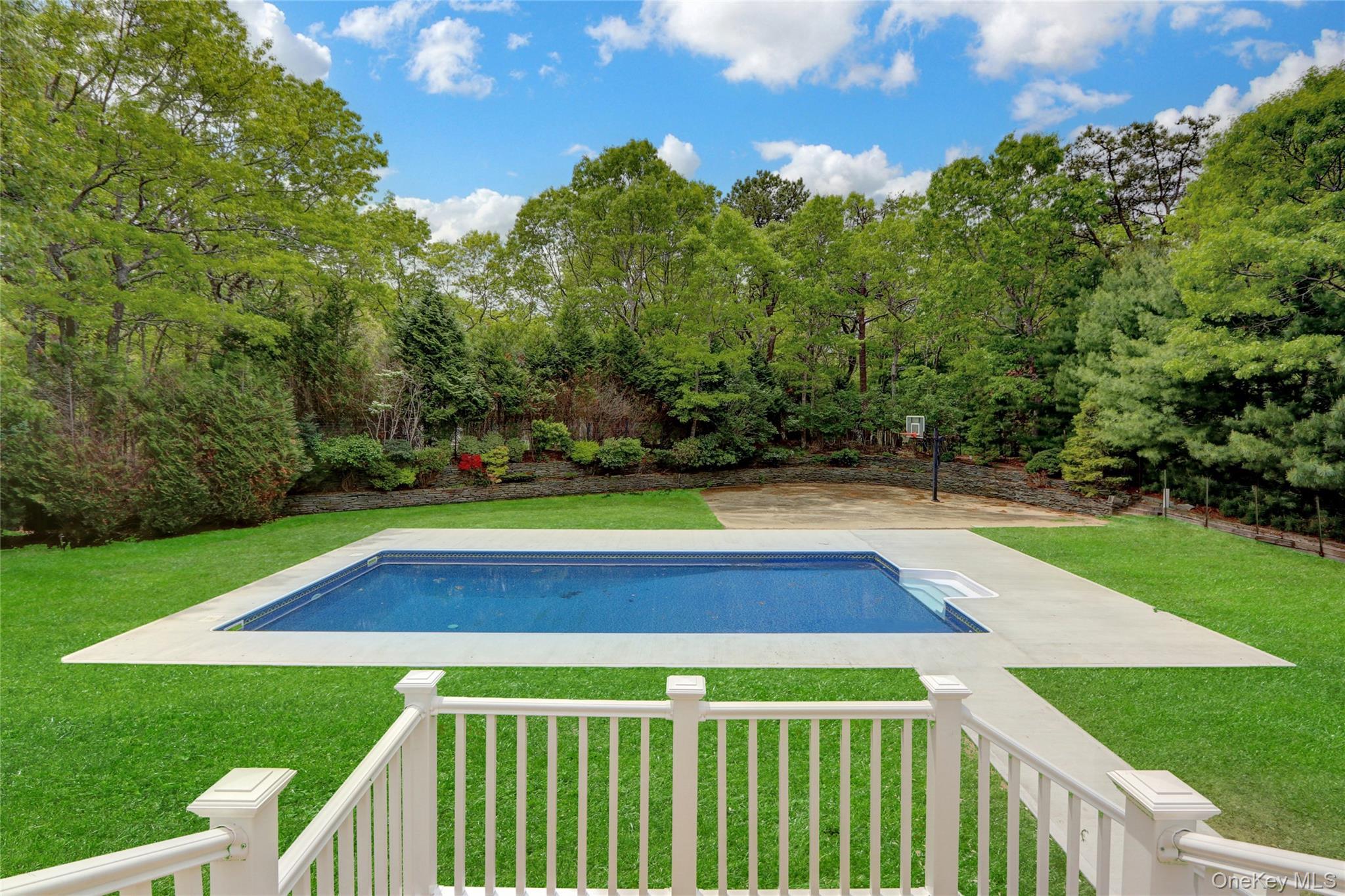 Single Family Red Creek Suffolk County, NY 11946, MLS-930929-37