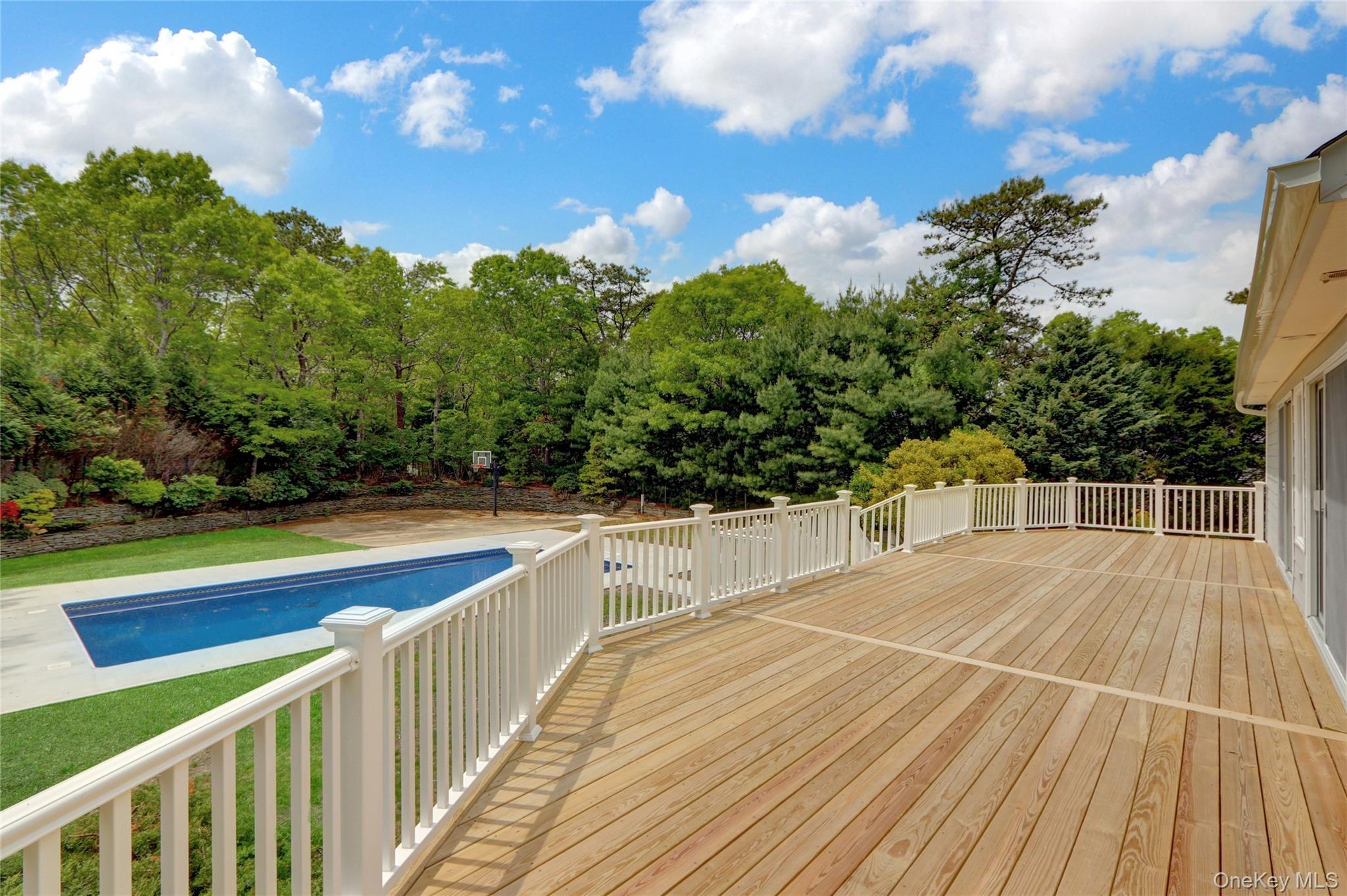 Single Family Red Creek Suffolk County, NY 11946, MLS-930929-38