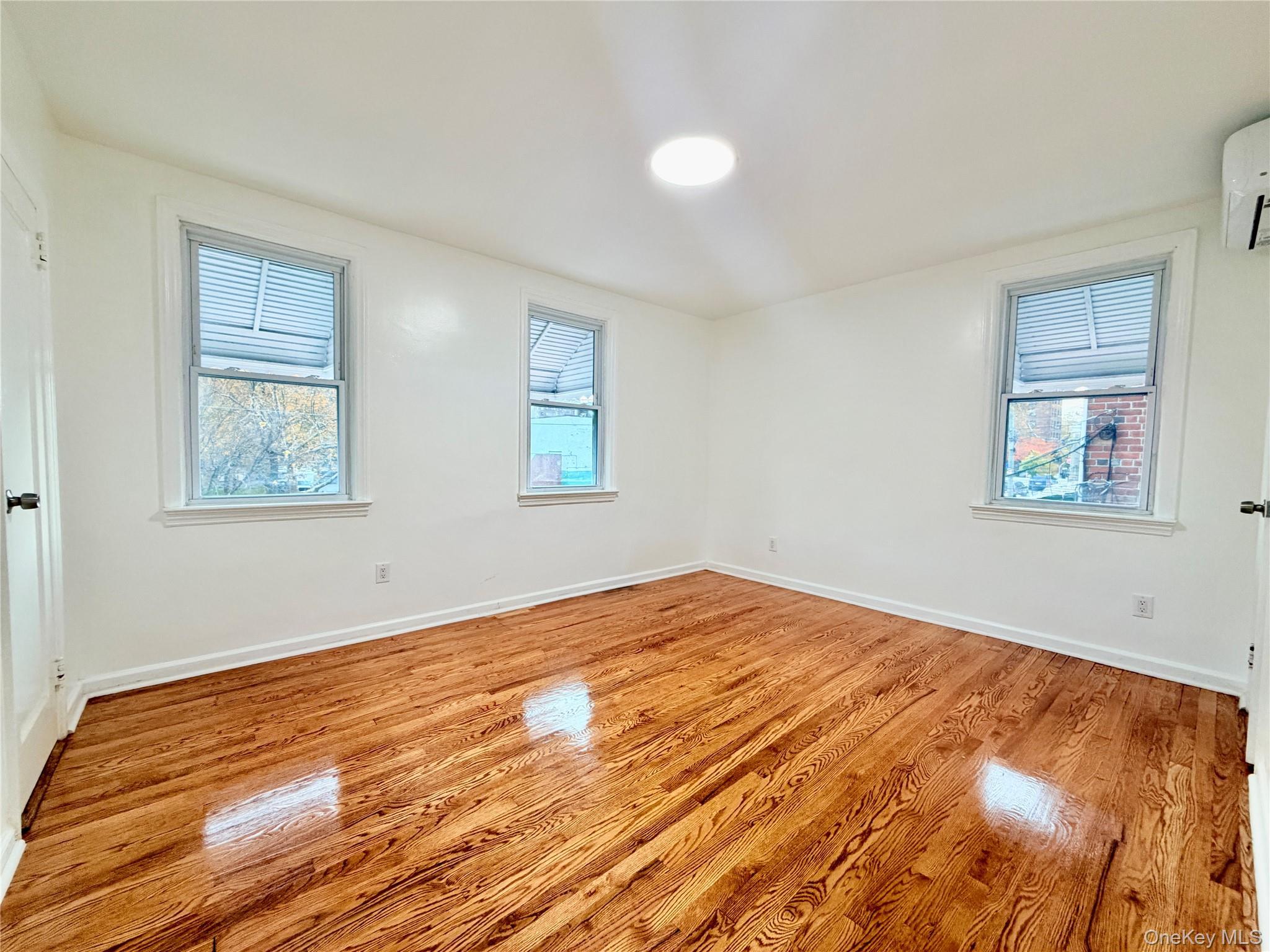 Single Family Cincinnatus  Bronx, NY 10473, MLS-930962-6