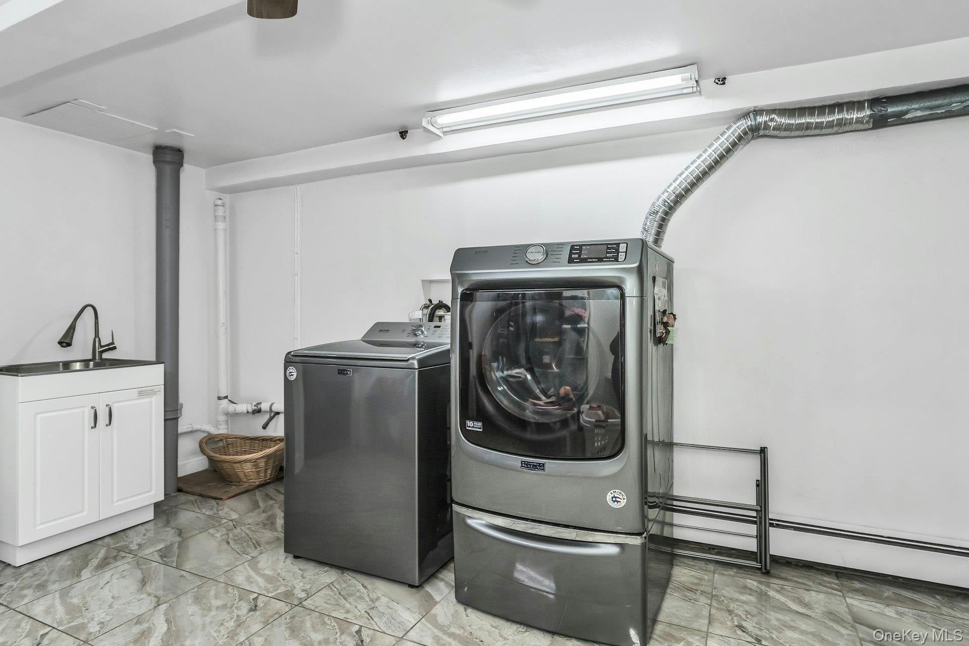 Single Family Plum Tree  Nassau County, NY 11590, MLS-930965-24