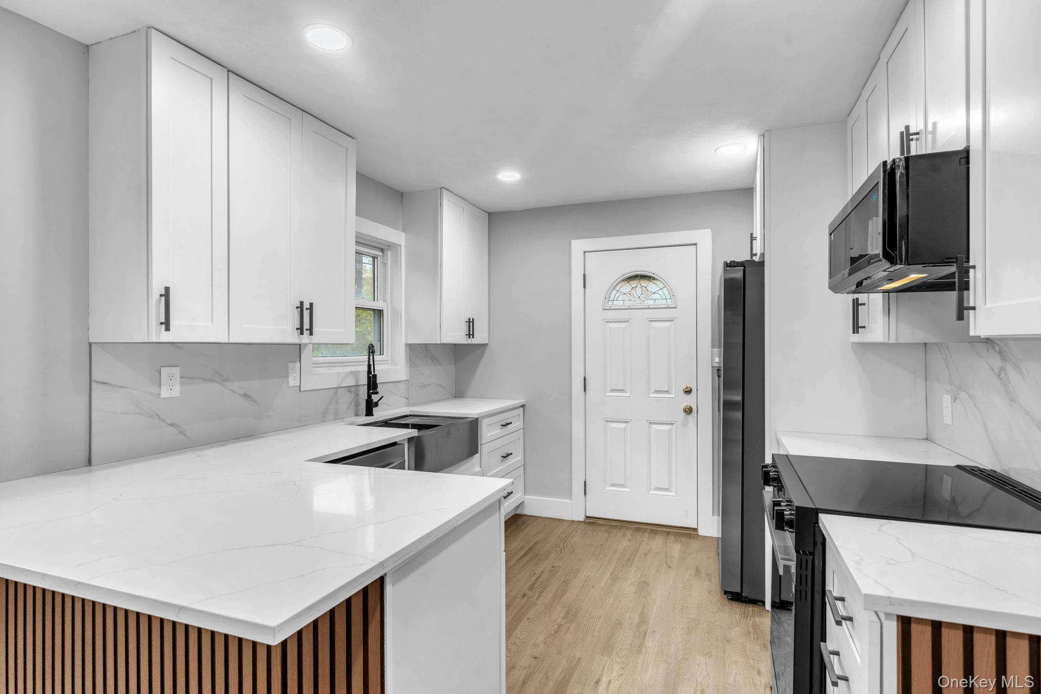 Single Family Macdonald Suffolk County, NY 11713, MLS-930969-10