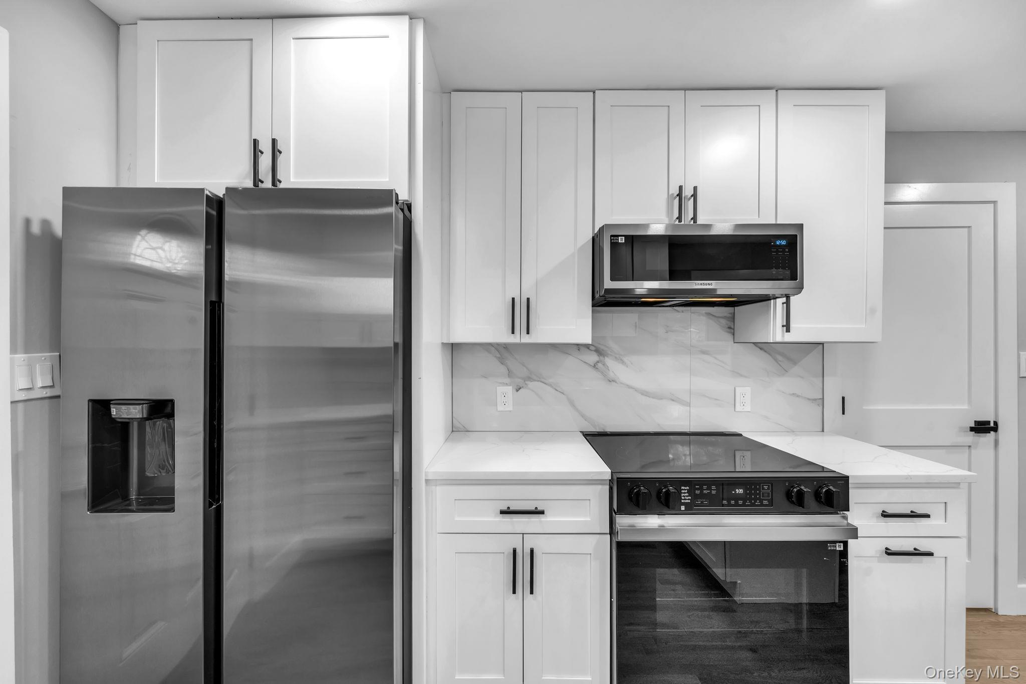 Single Family Macdonald Suffolk County, NY 11713, MLS-930969-11