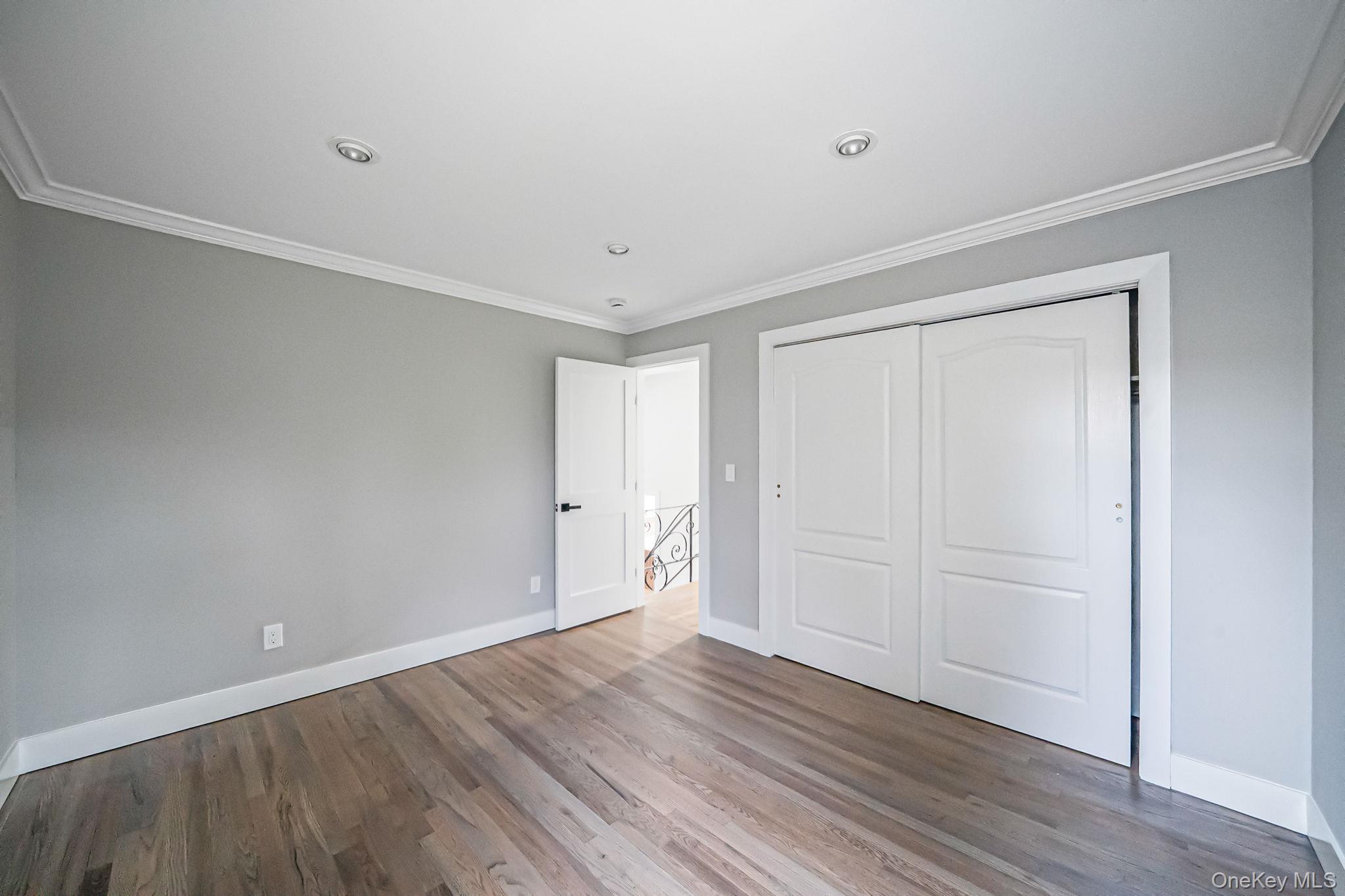 Single Family Macdonald Suffolk County, NY 11713, MLS-930969-14