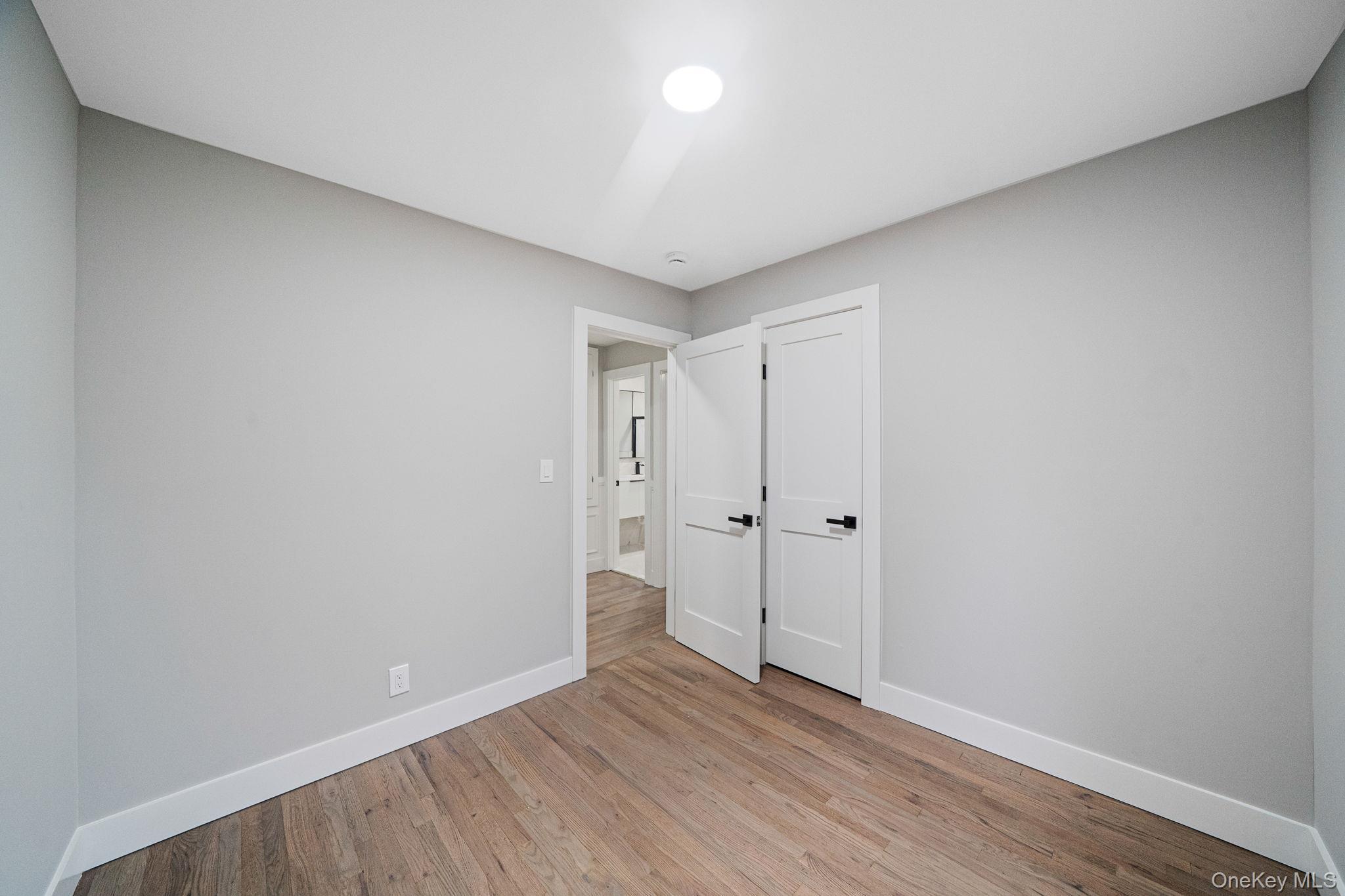 Single Family Macdonald Suffolk County, NY 11713, MLS-930969-16