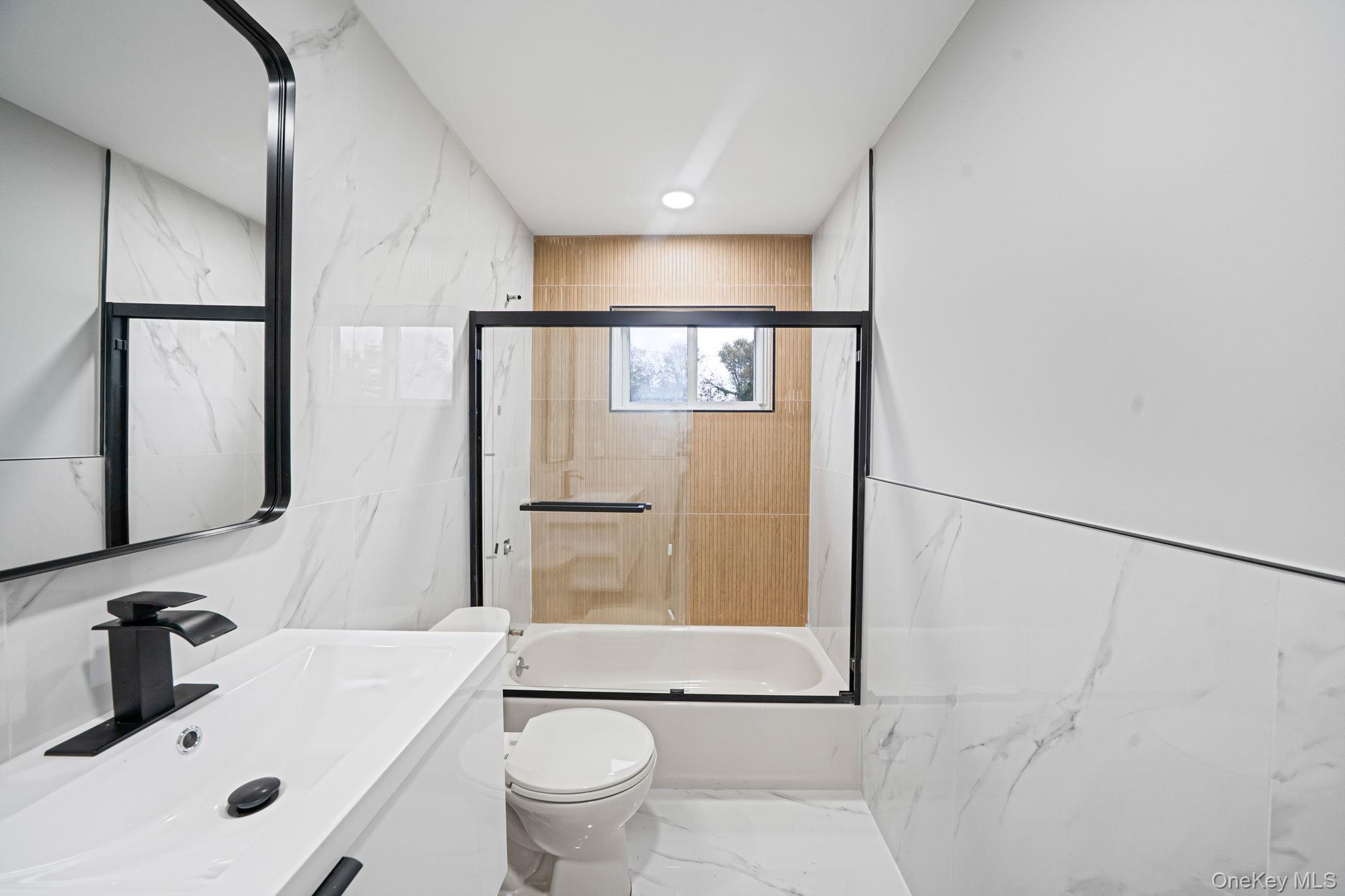 Single Family Macdonald Suffolk County, NY 11713, MLS-930969-20