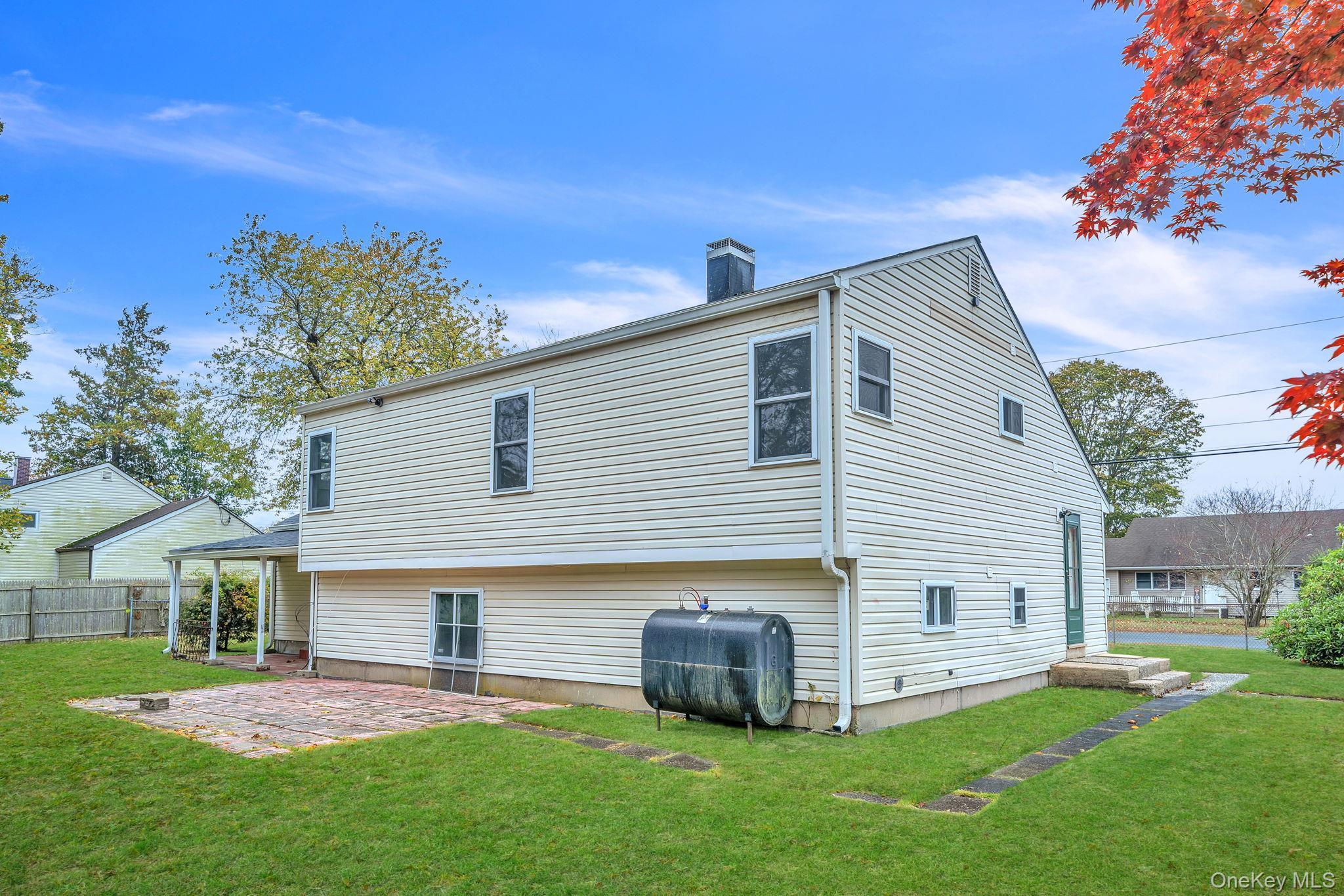 Single Family Macdonald Suffolk County, NY 11713, MLS-930969-4