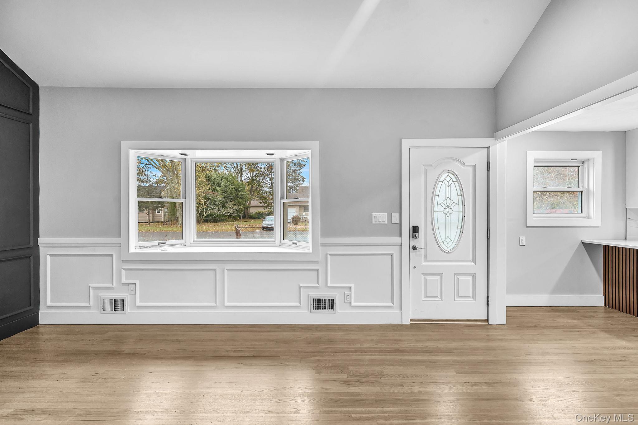 Single Family Macdonald Suffolk County, NY 11713, MLS-930969-8