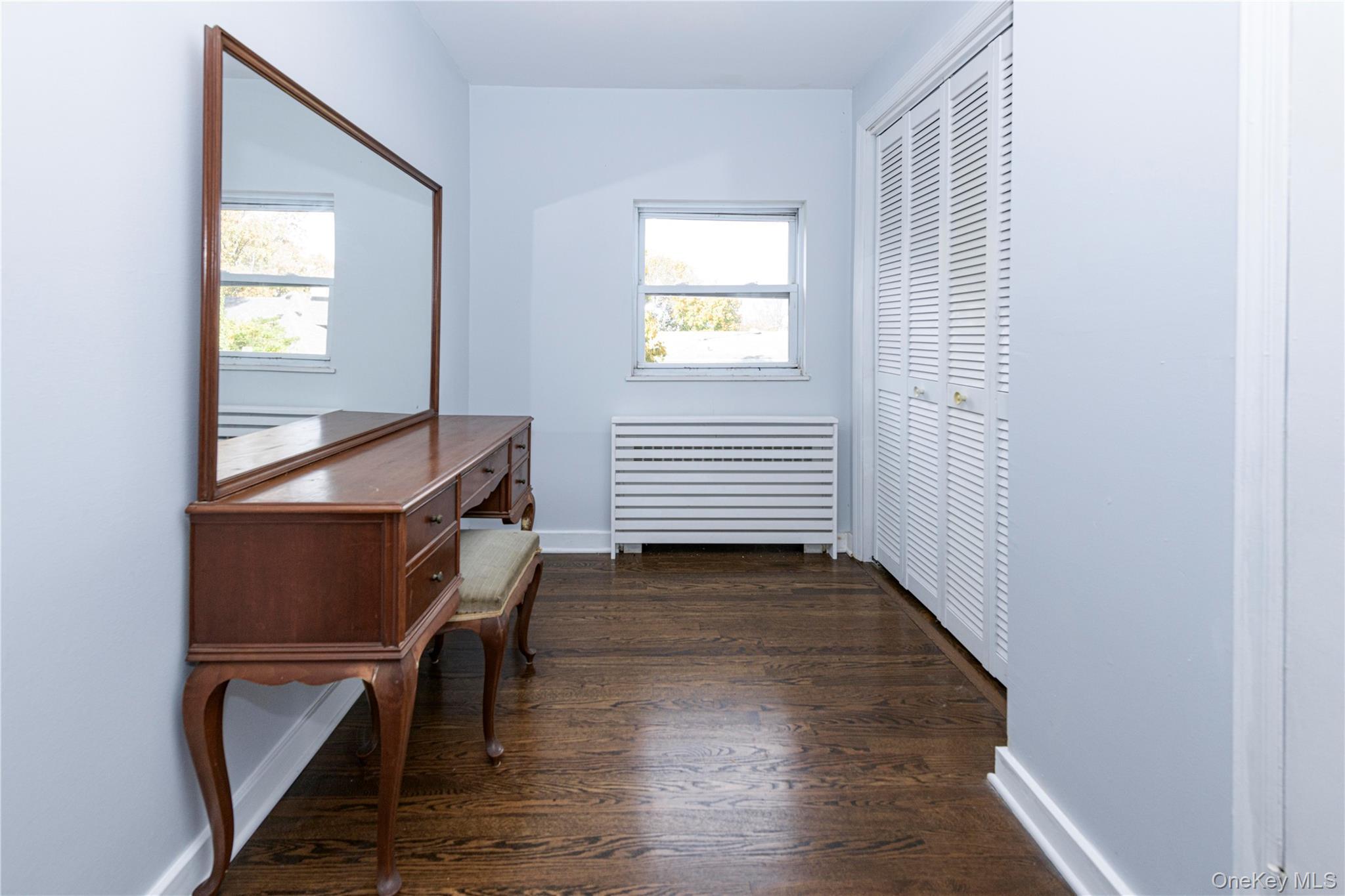 Single Family Park Queens, NY 11363, MLS-930972-25