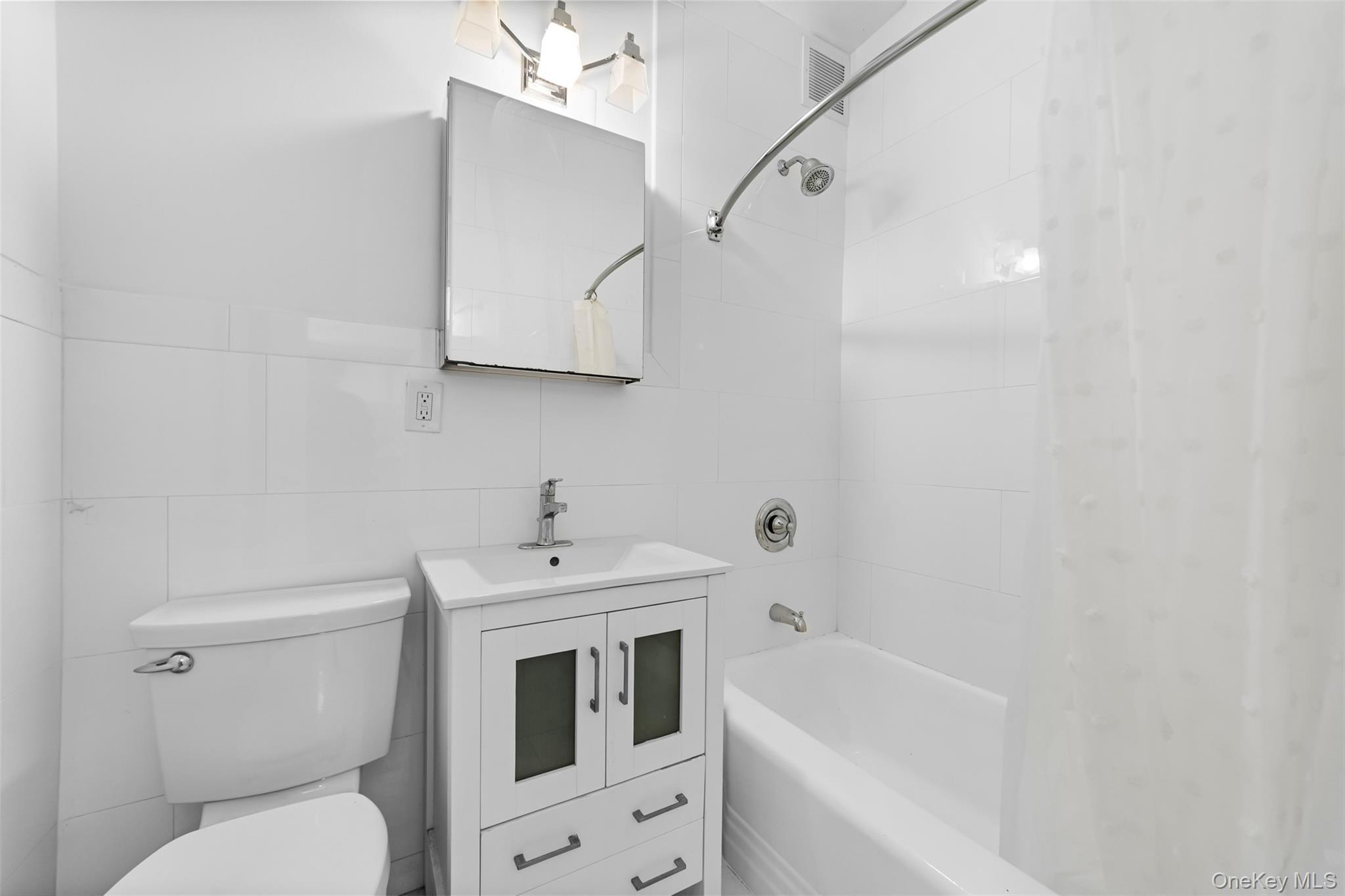 Coop Hudson Manor Terrace  Bronx, NY 10463, MLS-930976-17