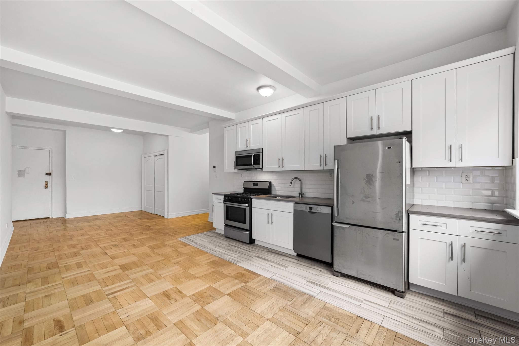 Coop Hudson Manor Terrace  Bronx, NY 10463, MLS-930976-6