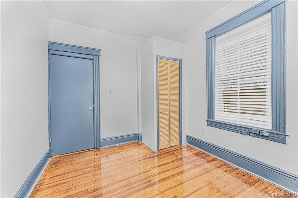 Single Family E 218th  Bronx, NY 10467, MLS-930987-4