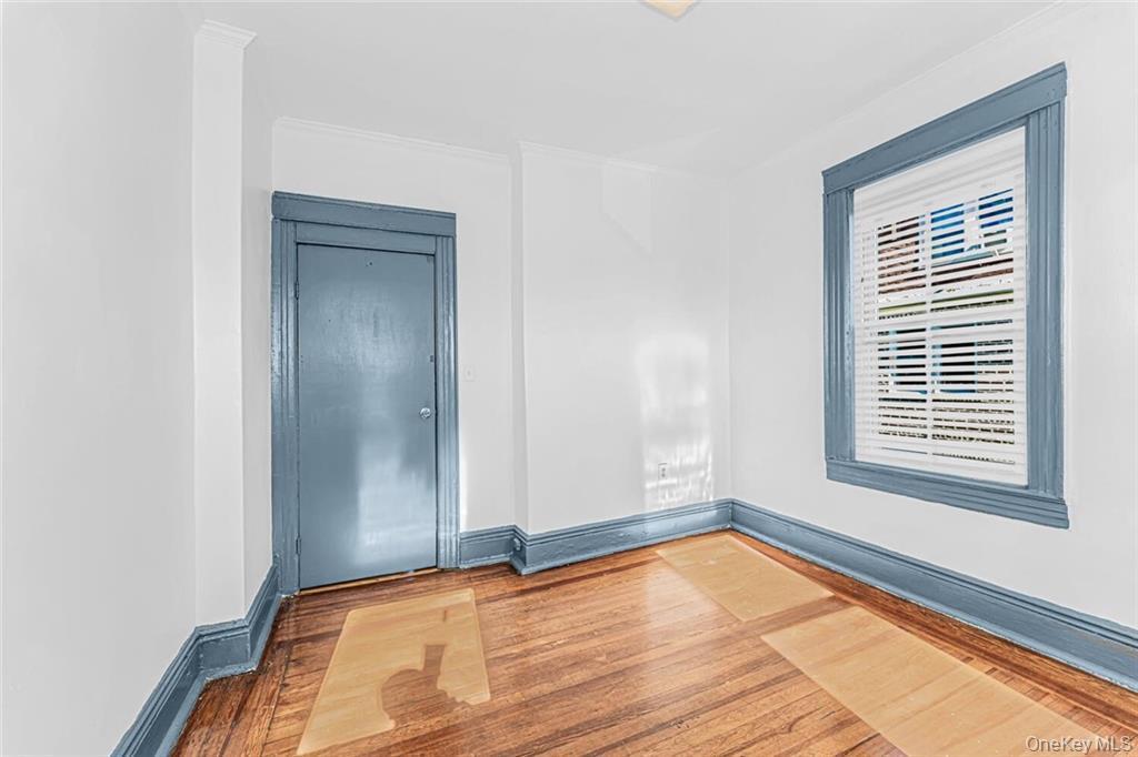 Single Family E 218th  Bronx, NY 10467, MLS-930987-5