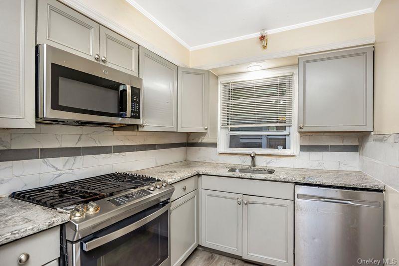 Single Family 147th Queens, NY 11422, MLS-930993-10