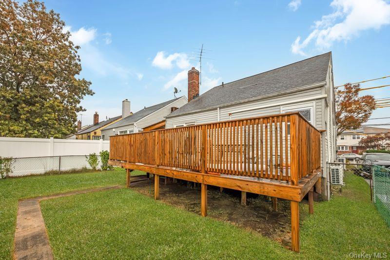 Single Family 147th Queens, NY 11422, MLS-930993-18