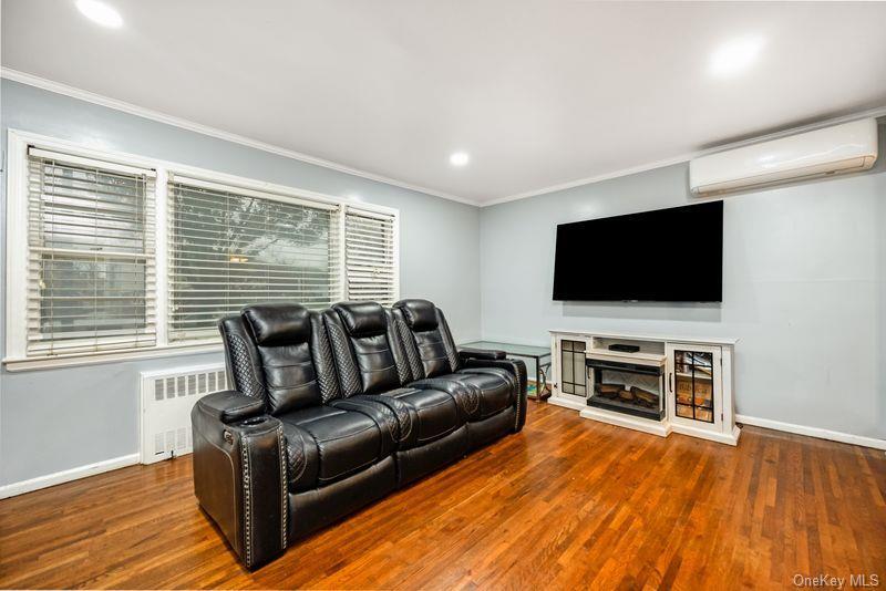 Single Family 147th Queens, NY 11422, MLS-930993-6