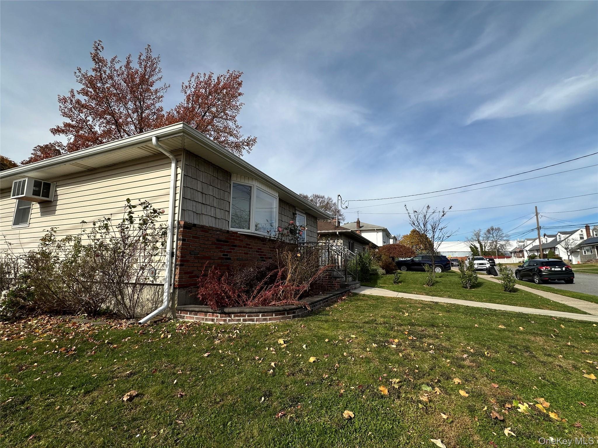 Single Family Belmont  Nassau County, NY 11554, MLS-931010-4