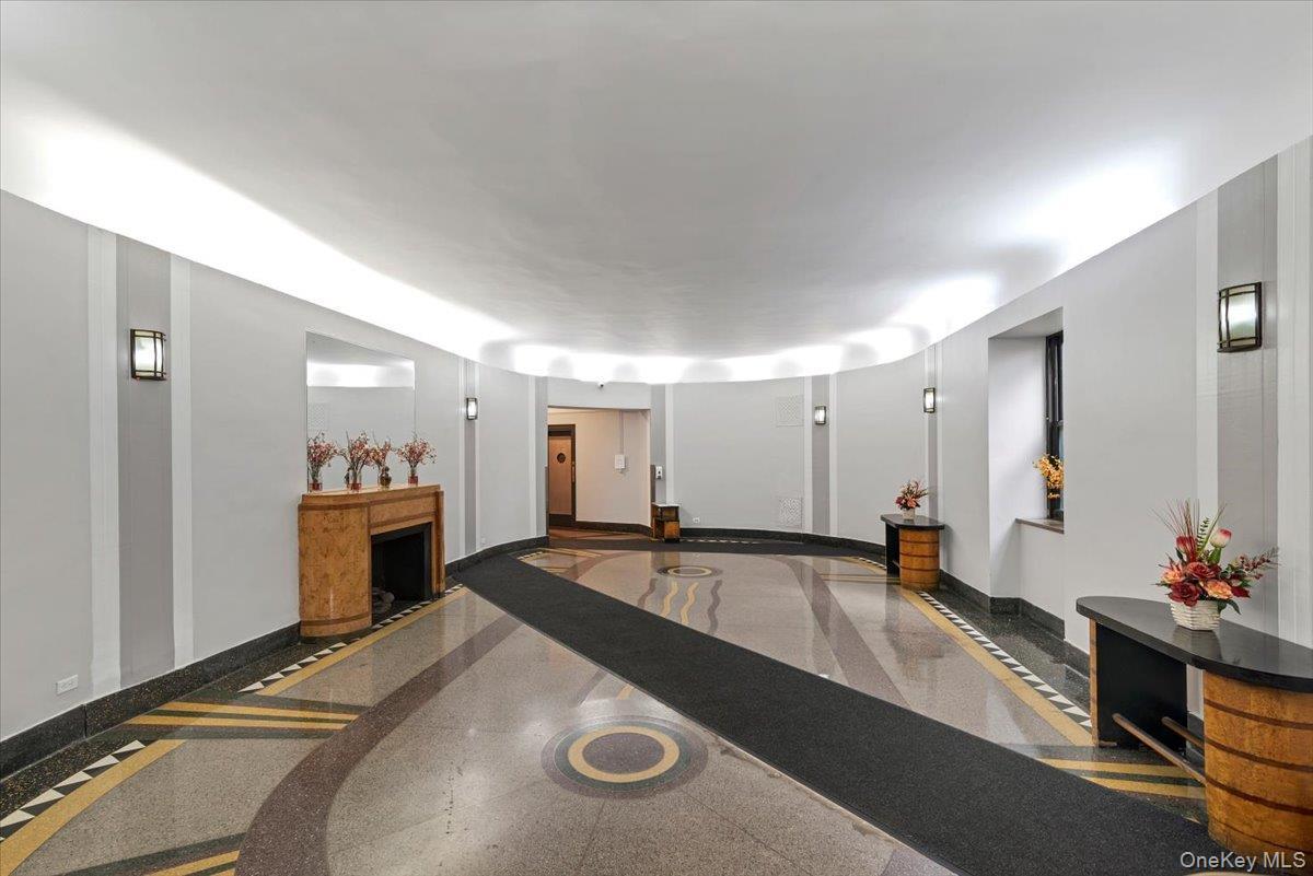 Coop Mosholu  Bronx, NY 10458, MLS-931011-4