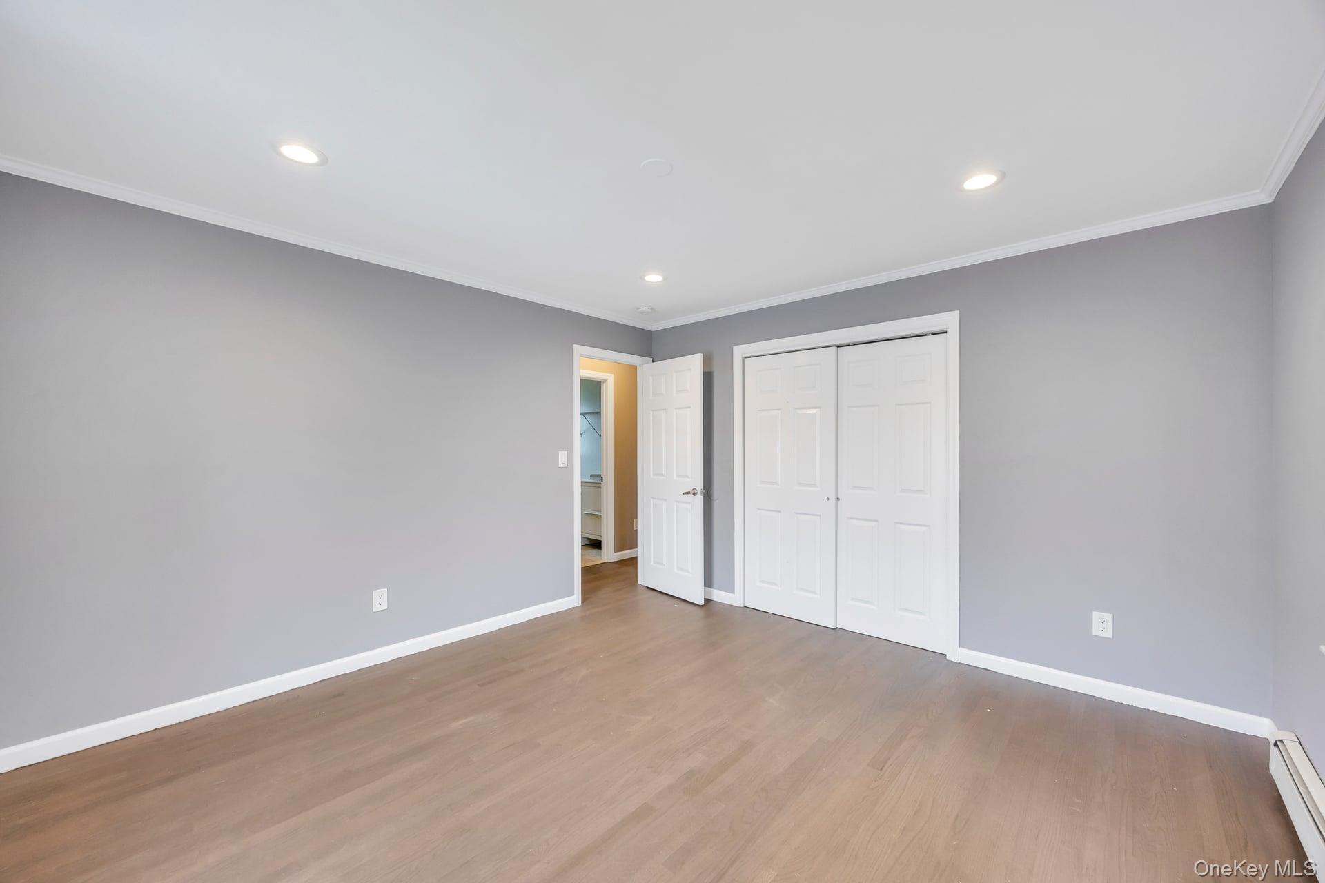 Single Family Parkside  Suffolk County, NY 11726, MLS-931028-16