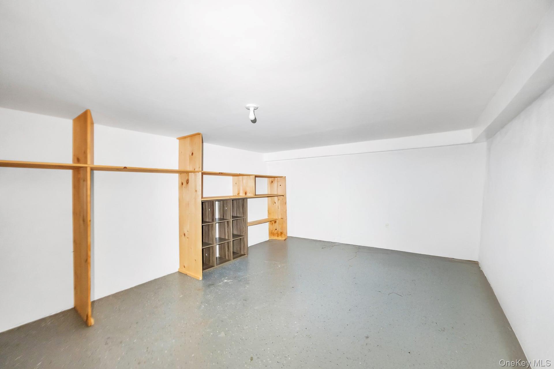 Single Family Parkside  Suffolk County, NY 11726, MLS-931028-22