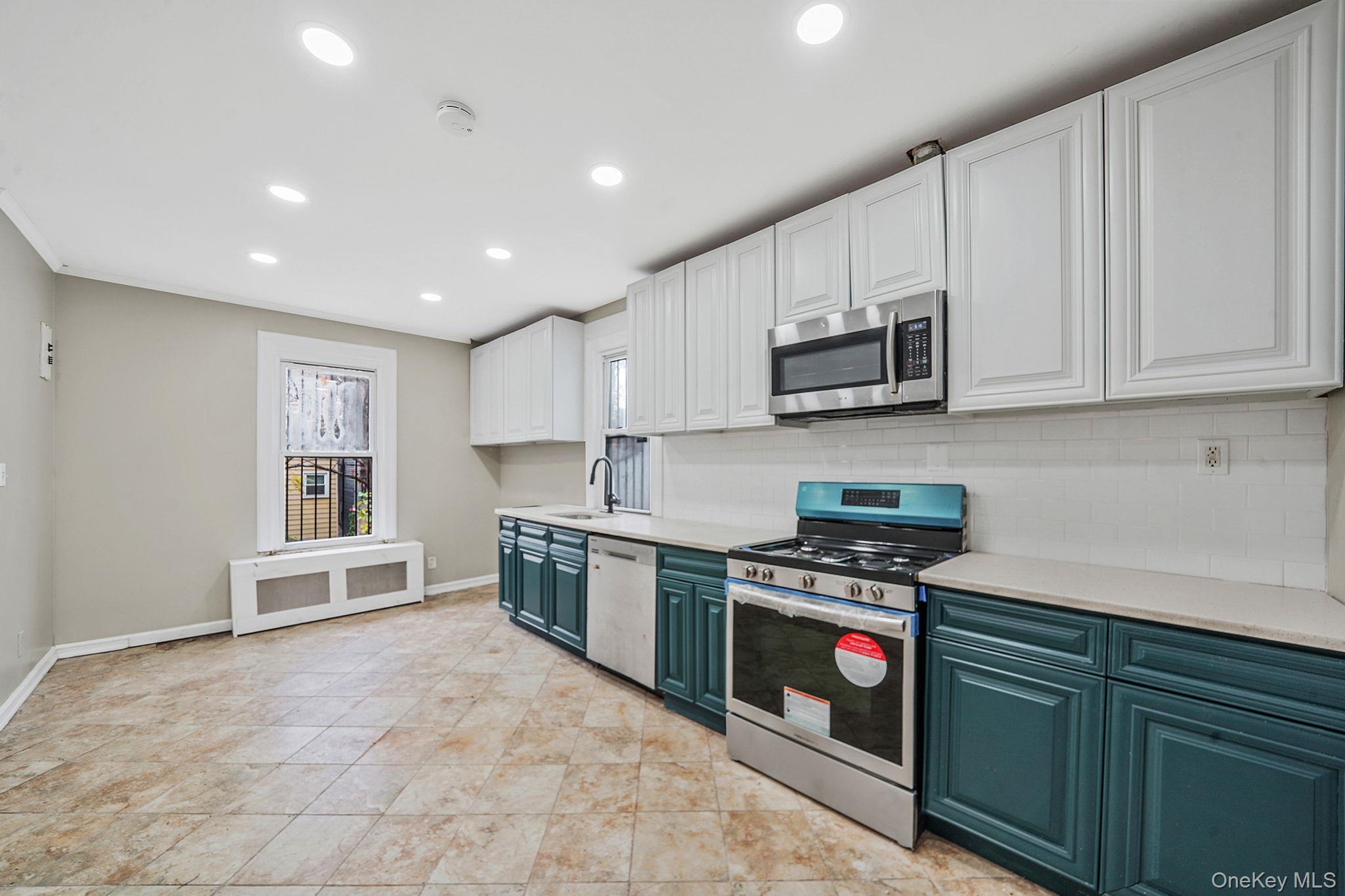 Single Family Hawthorne Avenue Westchester County, NY 10701, MLS-931038-11