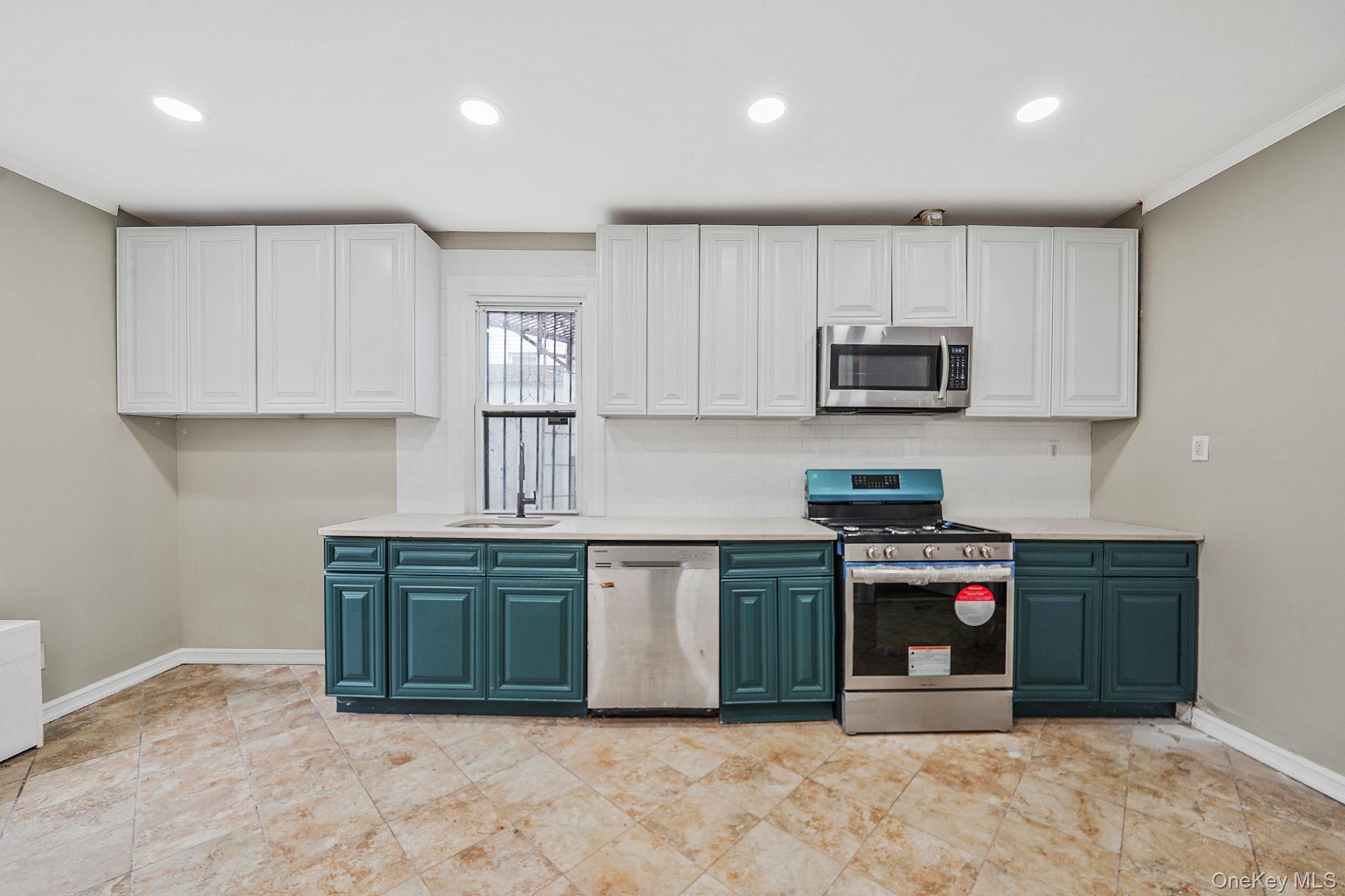 Single Family Hawthorne Avenue Westchester County, NY 10701, MLS-931038-12