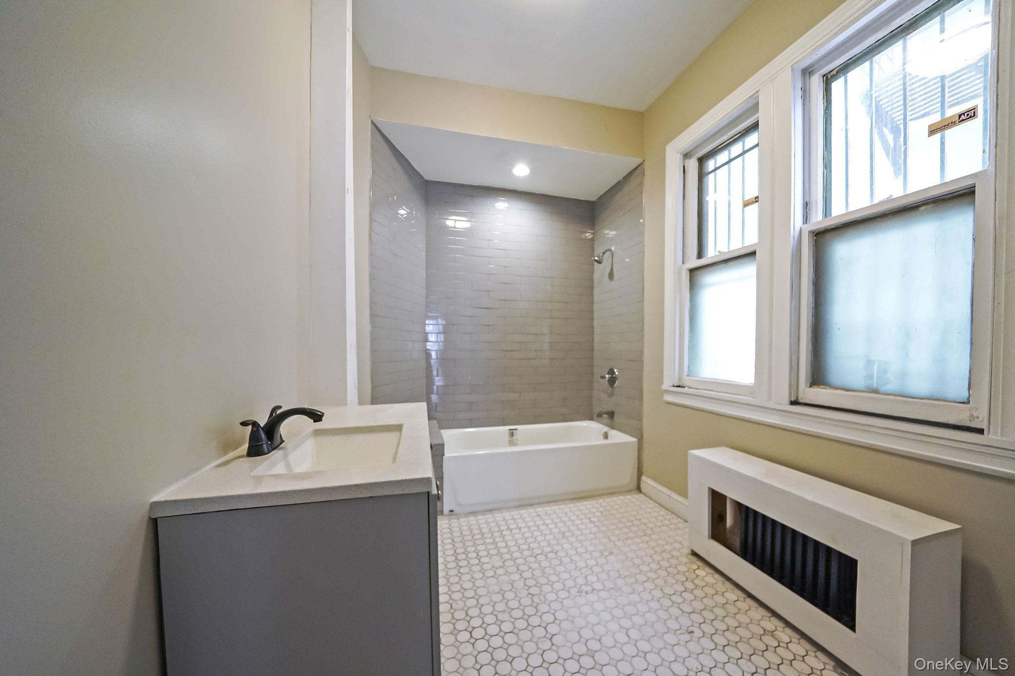 Single Family Hawthorne Avenue Westchester County, NY 10701, MLS-931038-13