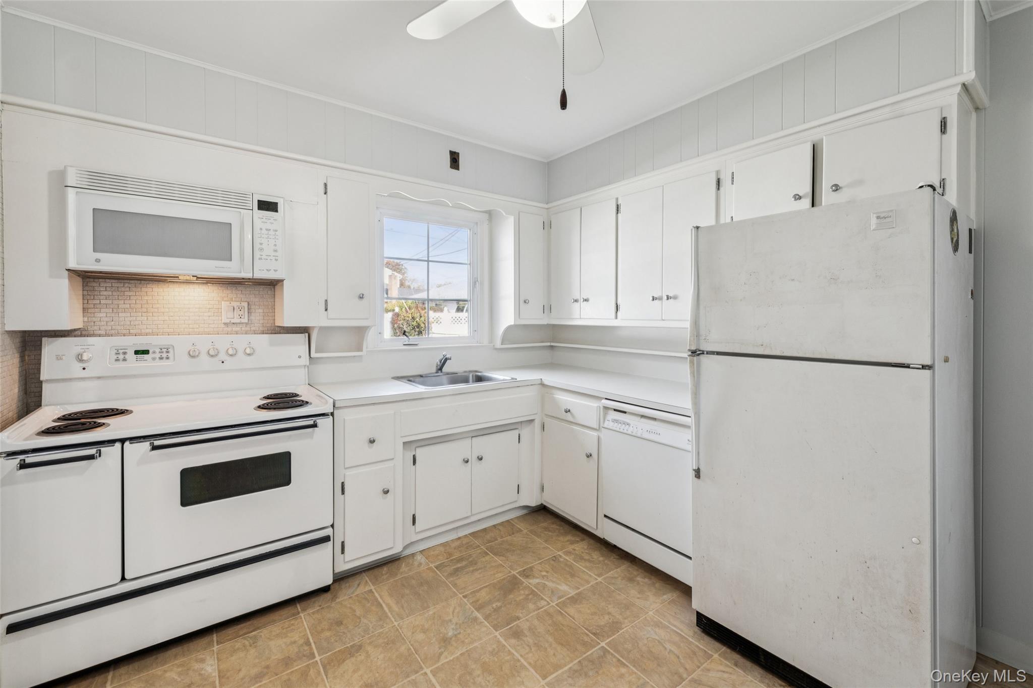 Single Family Barbara  Nassau County, NY 11554, MLS-931052-14