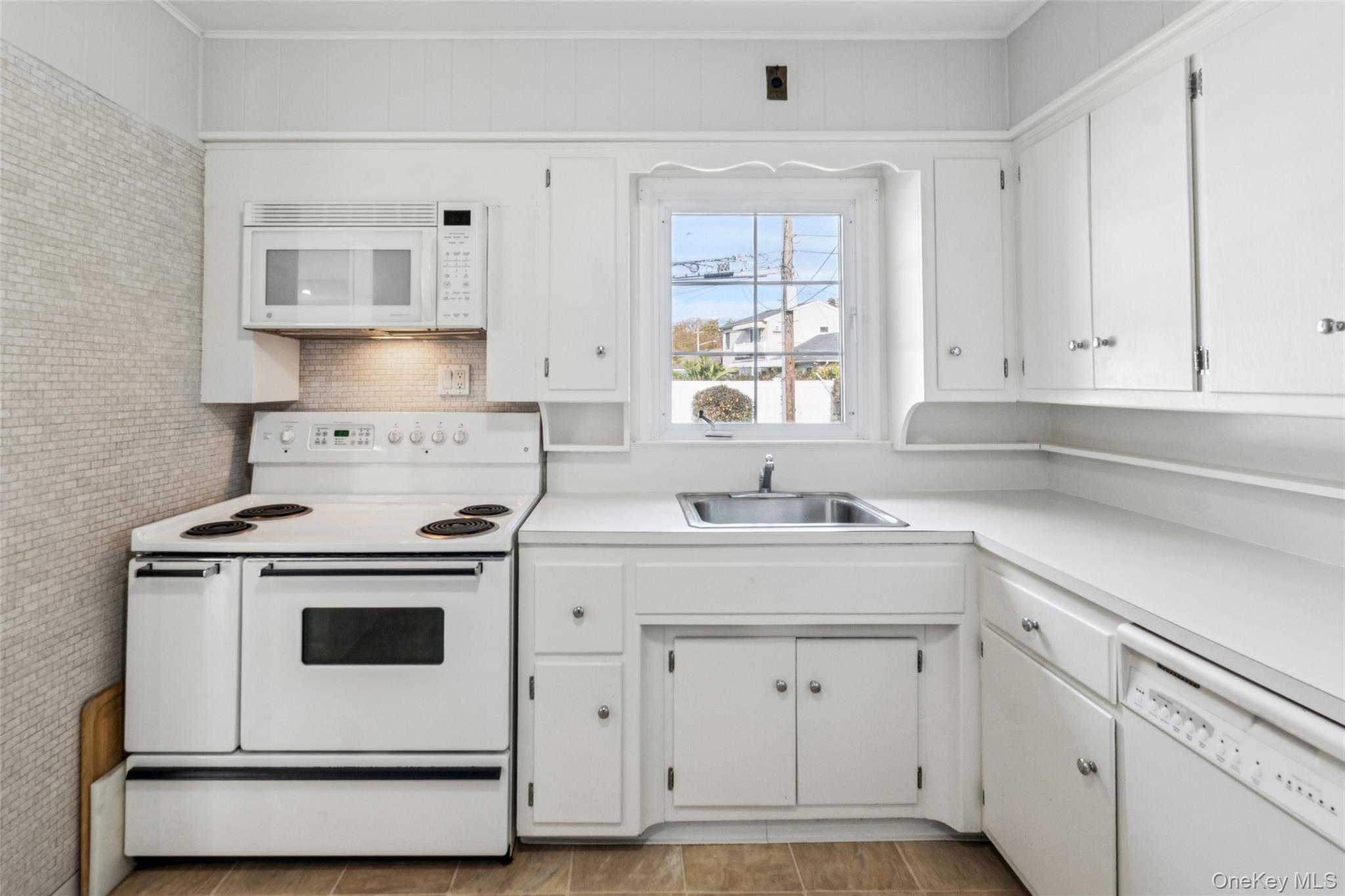 Single Family Barbara  Nassau County, NY 11554, MLS-931052-15