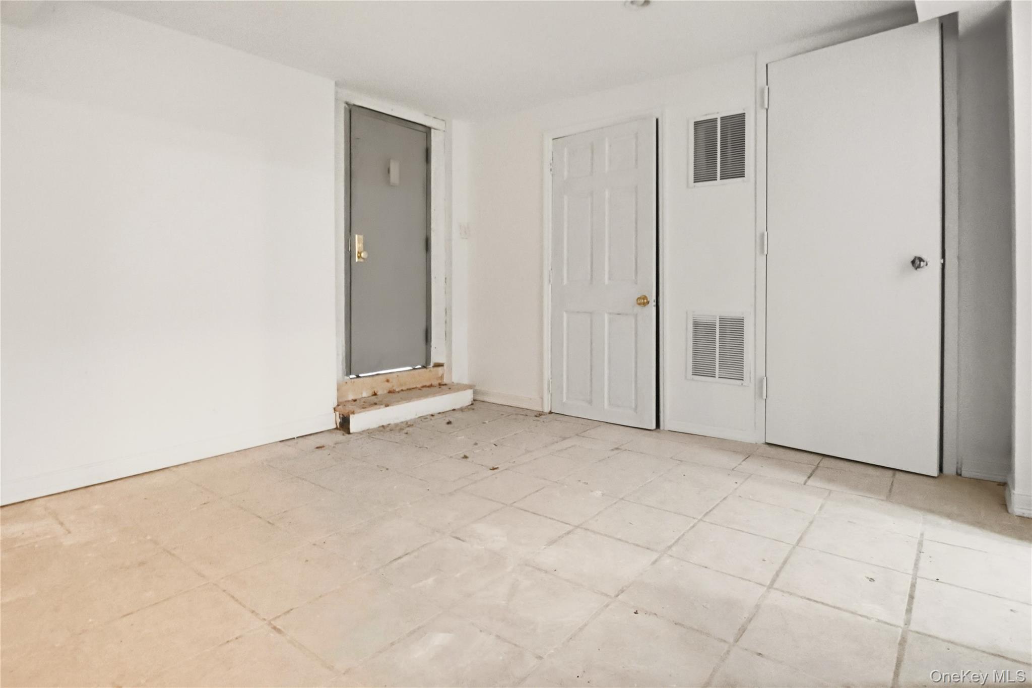 Single Family Hawthorne Nassau County, NY 11580, MLS-931070-13