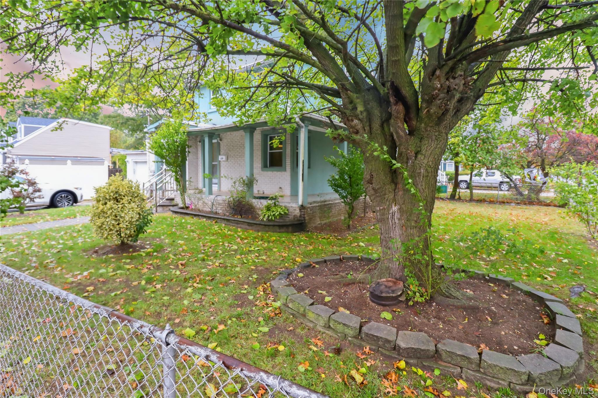 Single Family Hawthorne Nassau County, NY 11580, MLS-931070-2