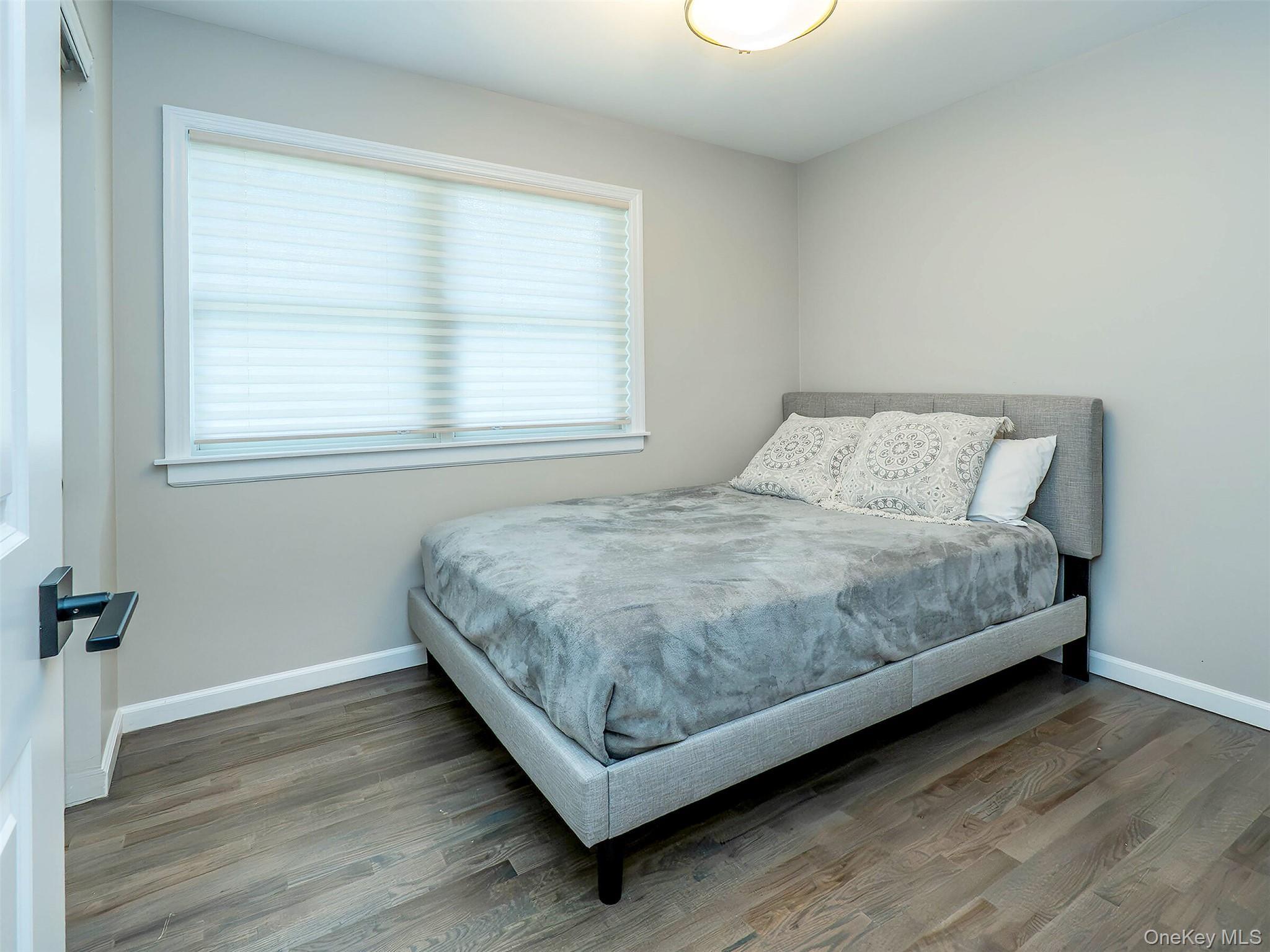 Single Family Maple  Nassau County, NY 11547, MLS-931076-25