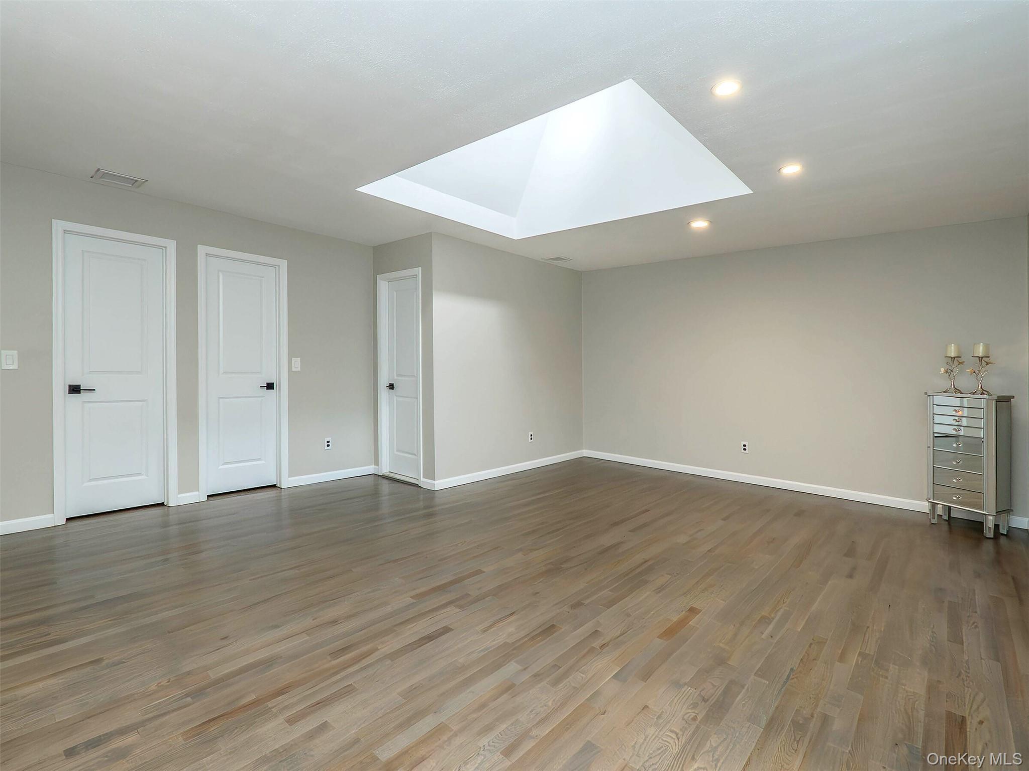 Single Family Maple  Nassau County, NY 11547, MLS-931076-29