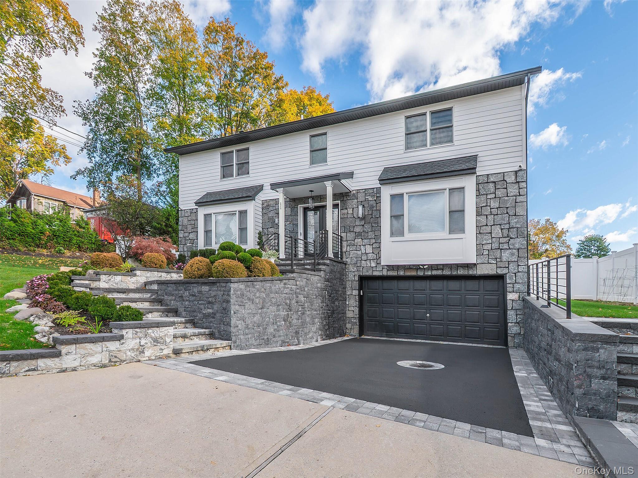 Single Family Maple  Nassau County, NY 11547, MLS-931076-3