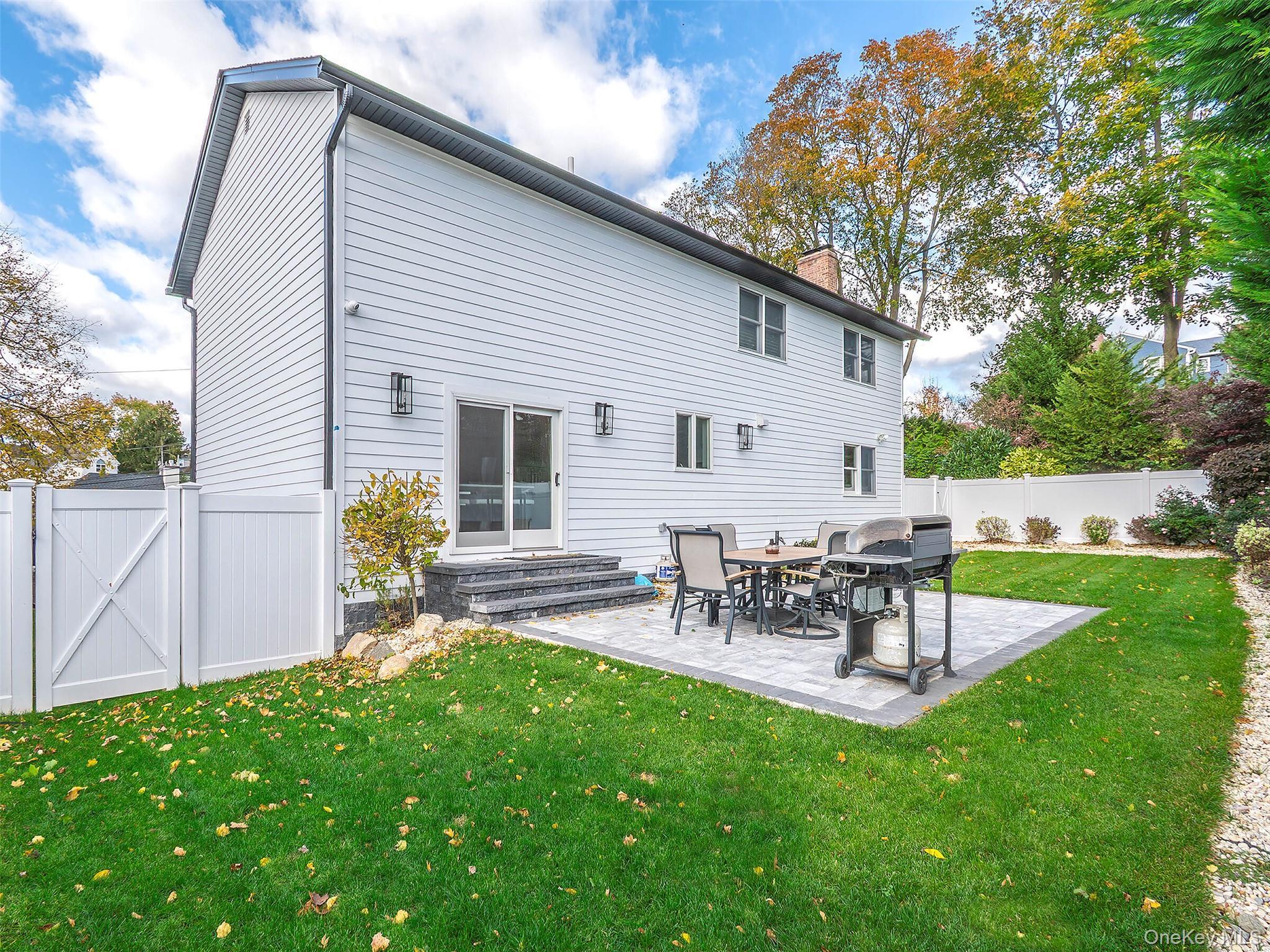 Single Family Maple  Nassau County, NY 11547, MLS-931076-37