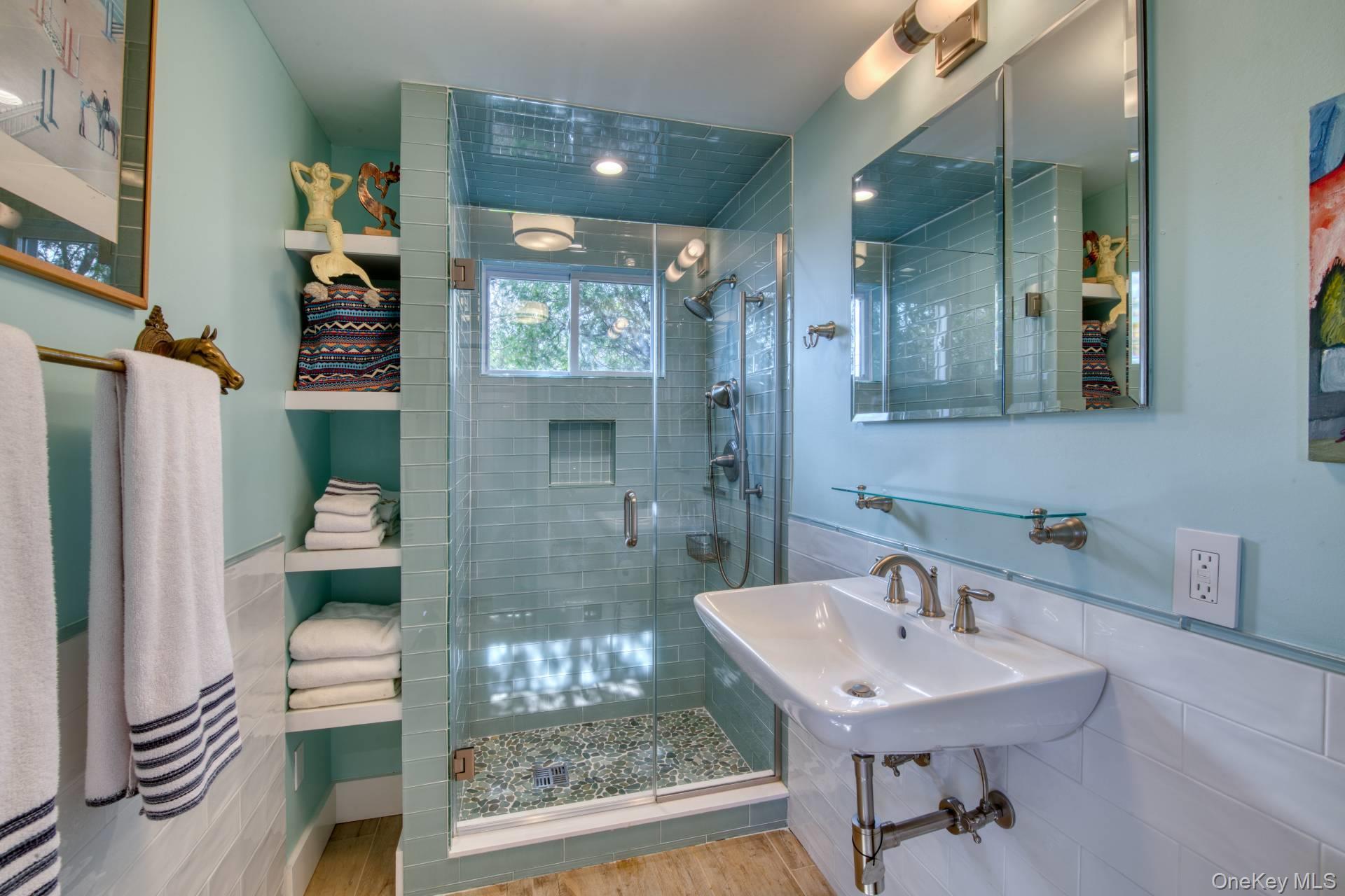 Single Family Bay View Suffolk County, NY 11963, MLS-931102-25