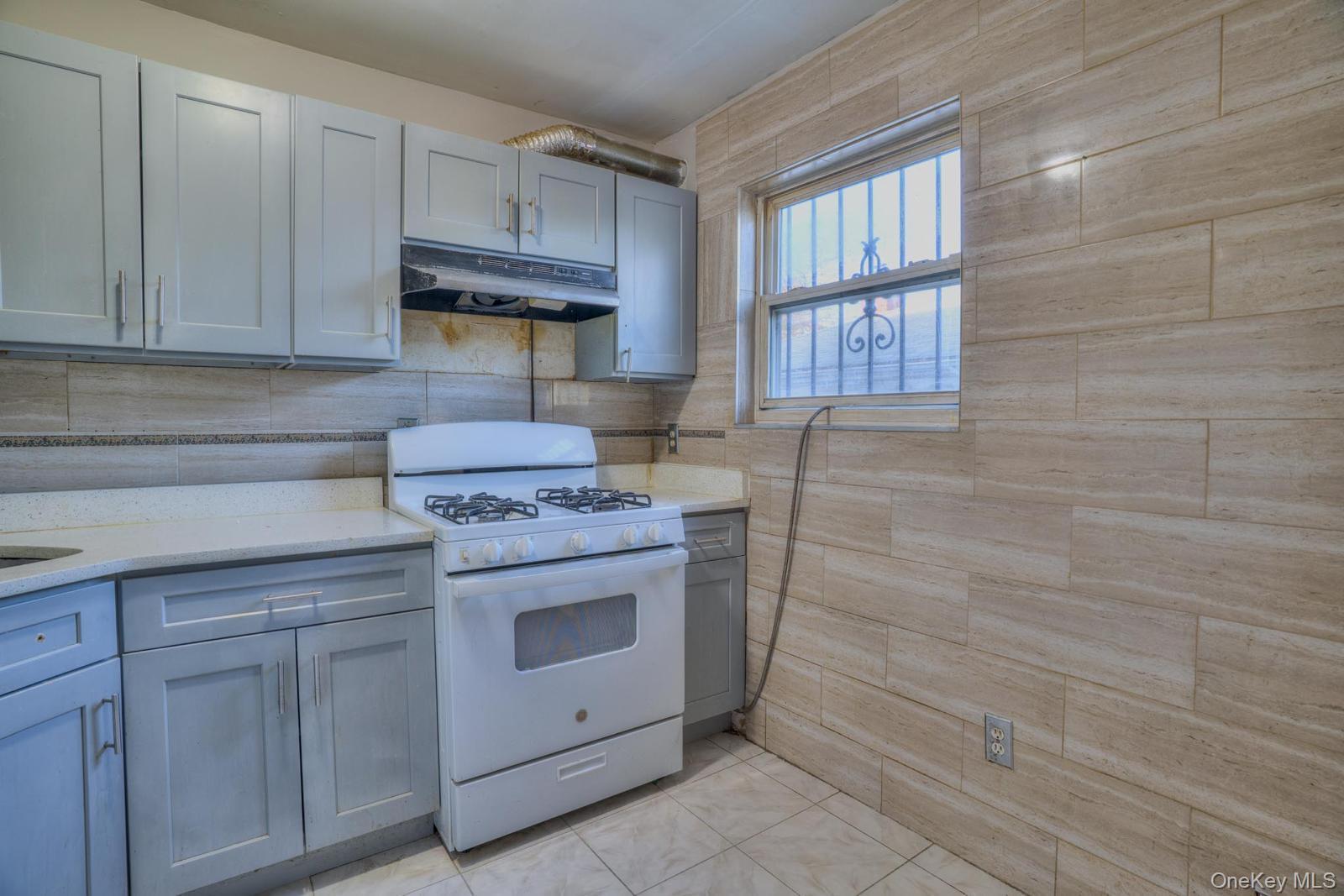 Single Family 129th  Queens, NY 11420, MLS-931112-22