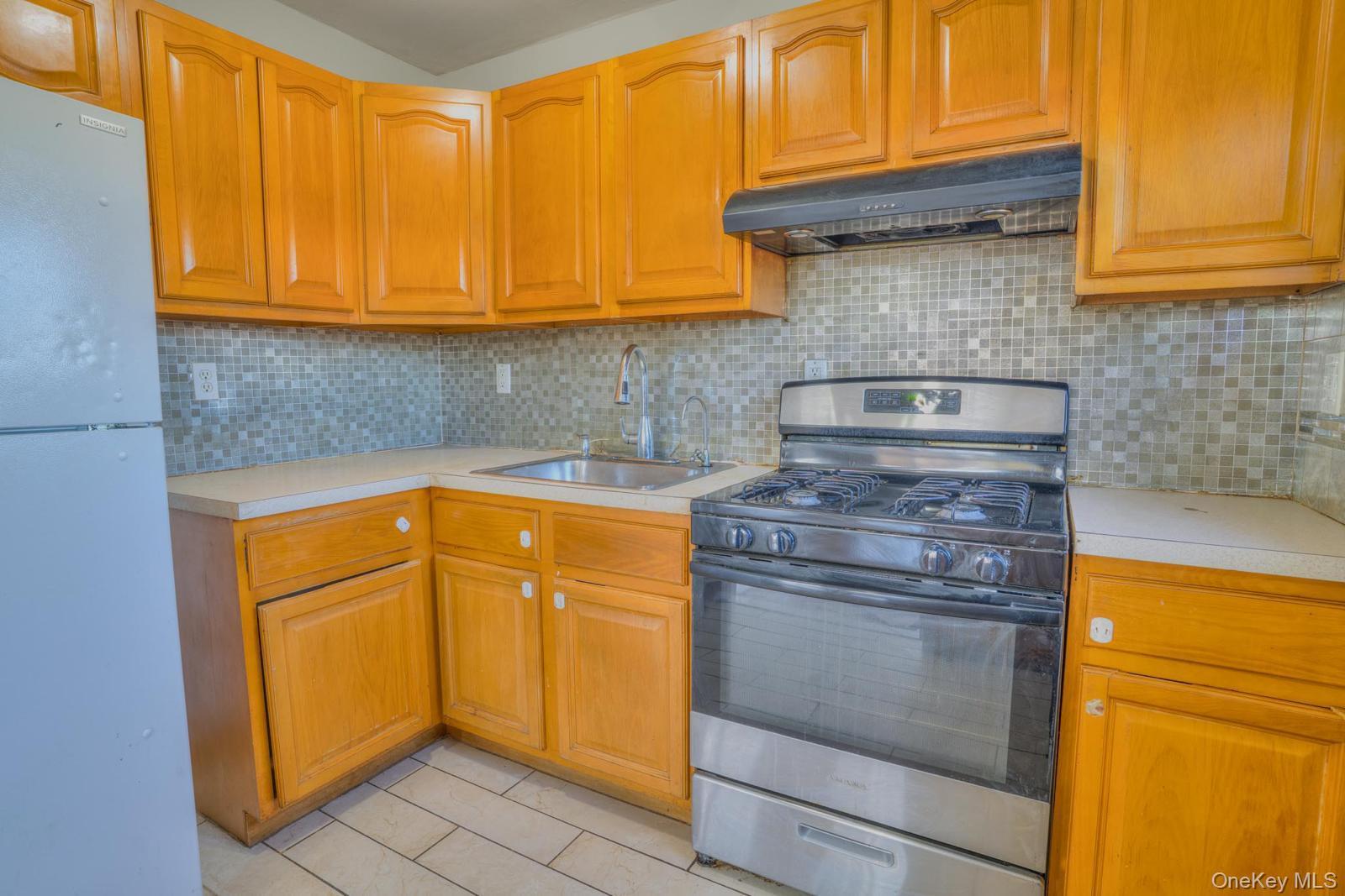 Single Family 129th  Queens, NY 11420, MLS-931112-36