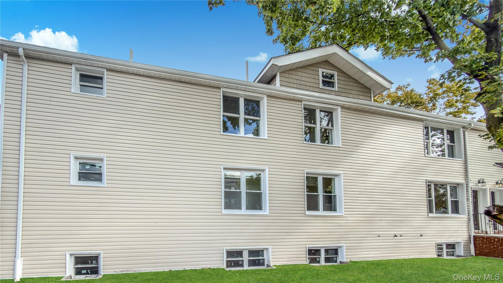 Single Family E 93rd  Brooklyn, NY 11236, MLS-931138-3